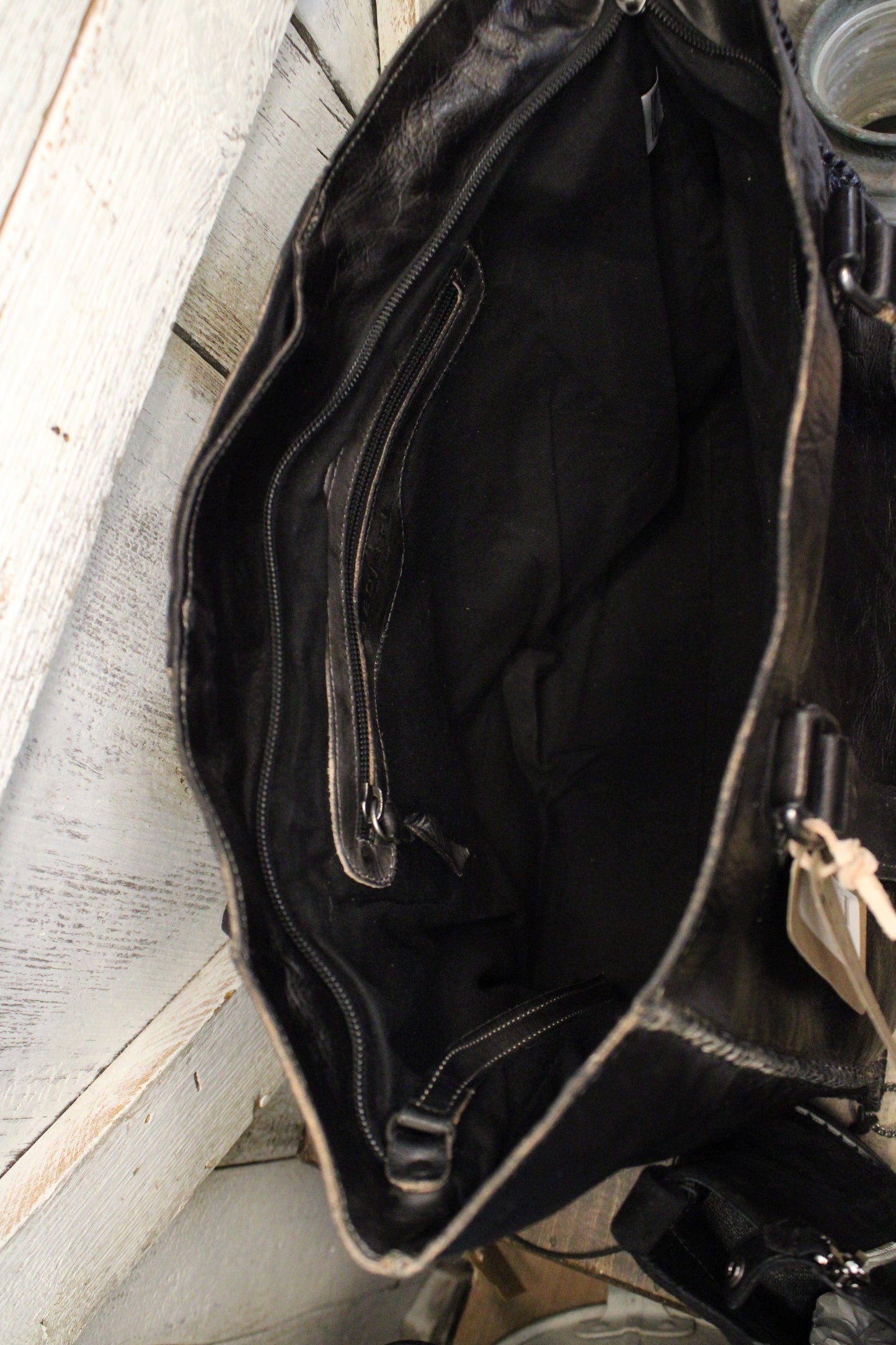 Bed|Stu Celindra LTC Black Rustic Handbag