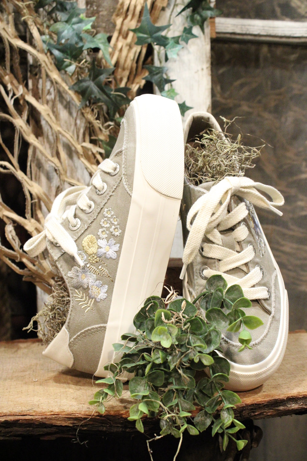Sadie Sun 3 Sneaker