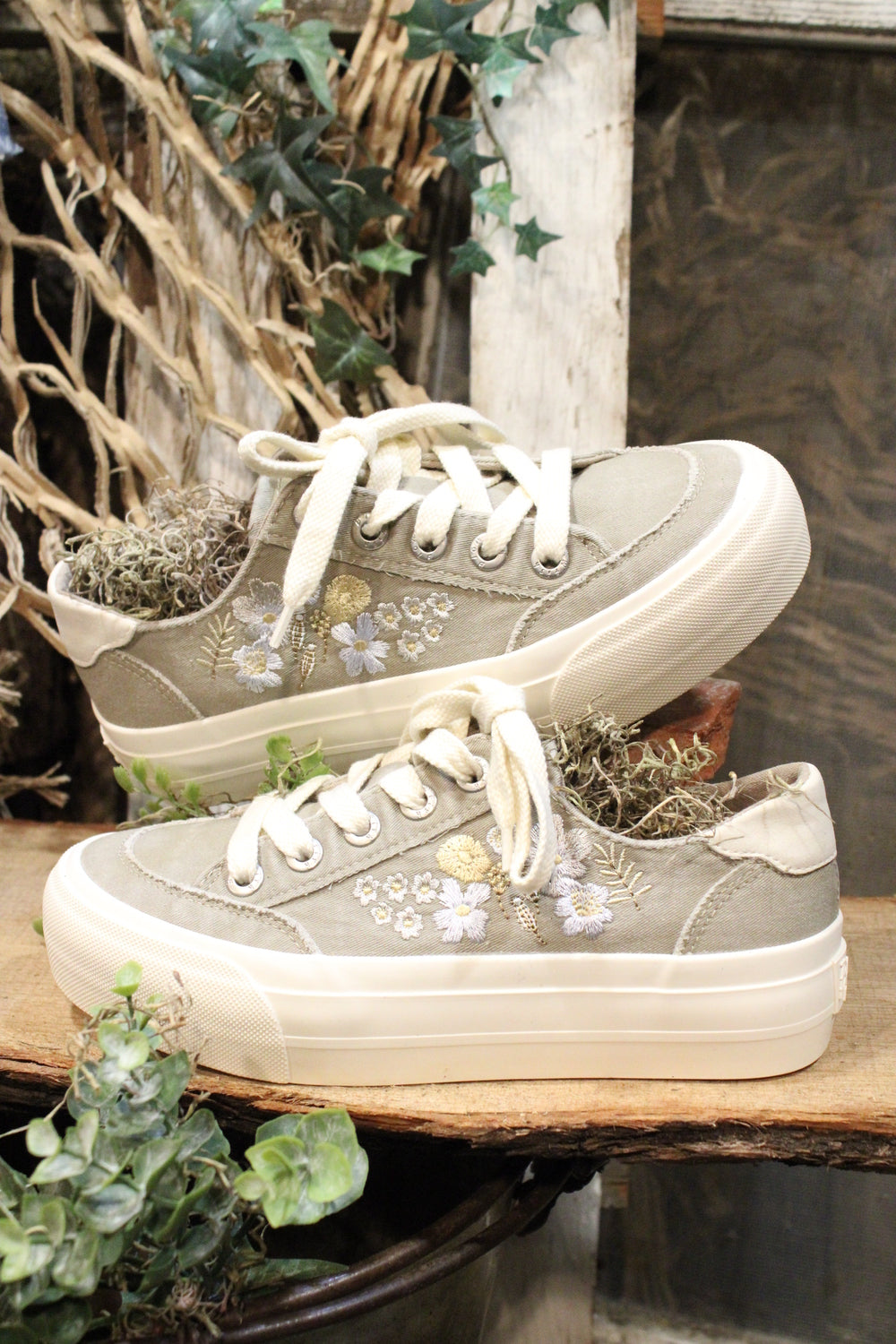 Sadie Sun 3 Sneaker