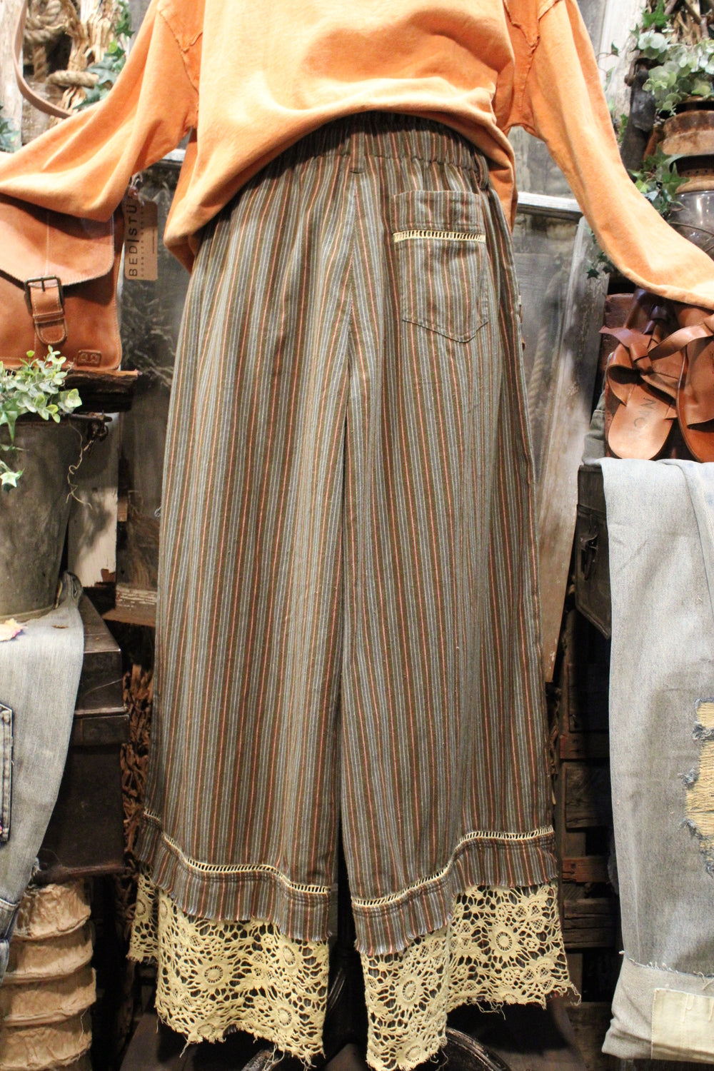 Lasso Lace Pants