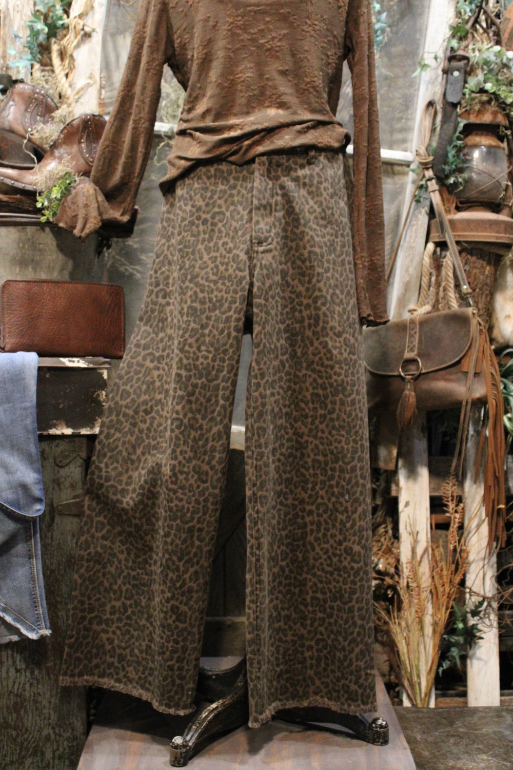 Lazy Leopard Jeans