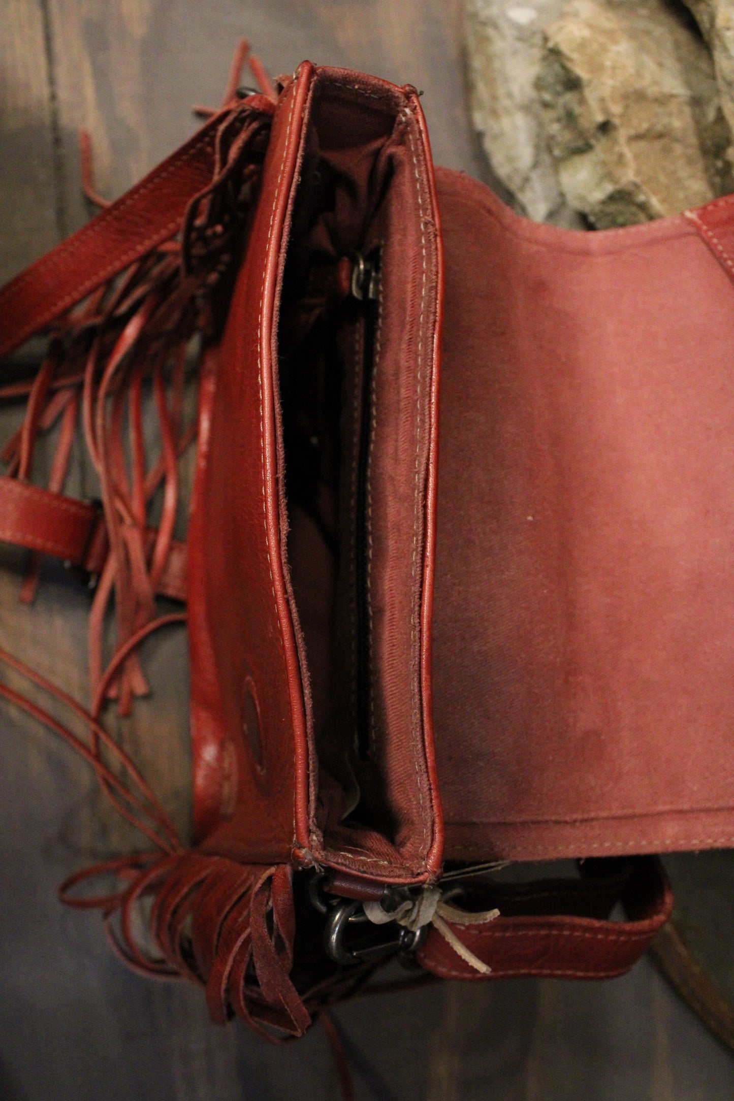 Bed|Stu Hidden Cherry Lacquer DD Handbag