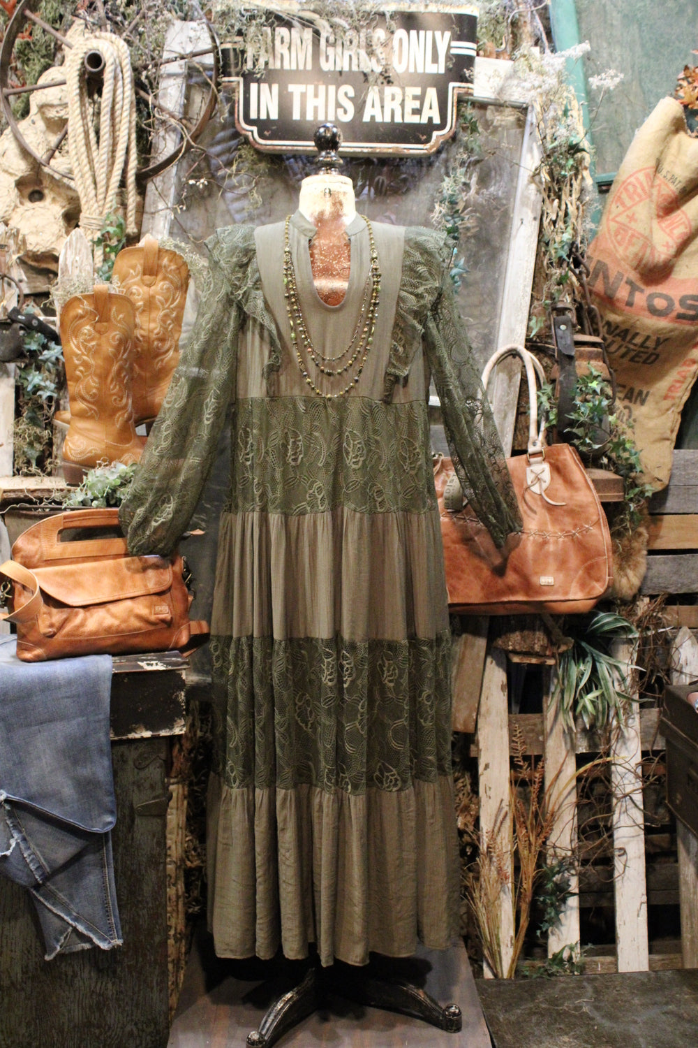 Swinging Saddle Maxi