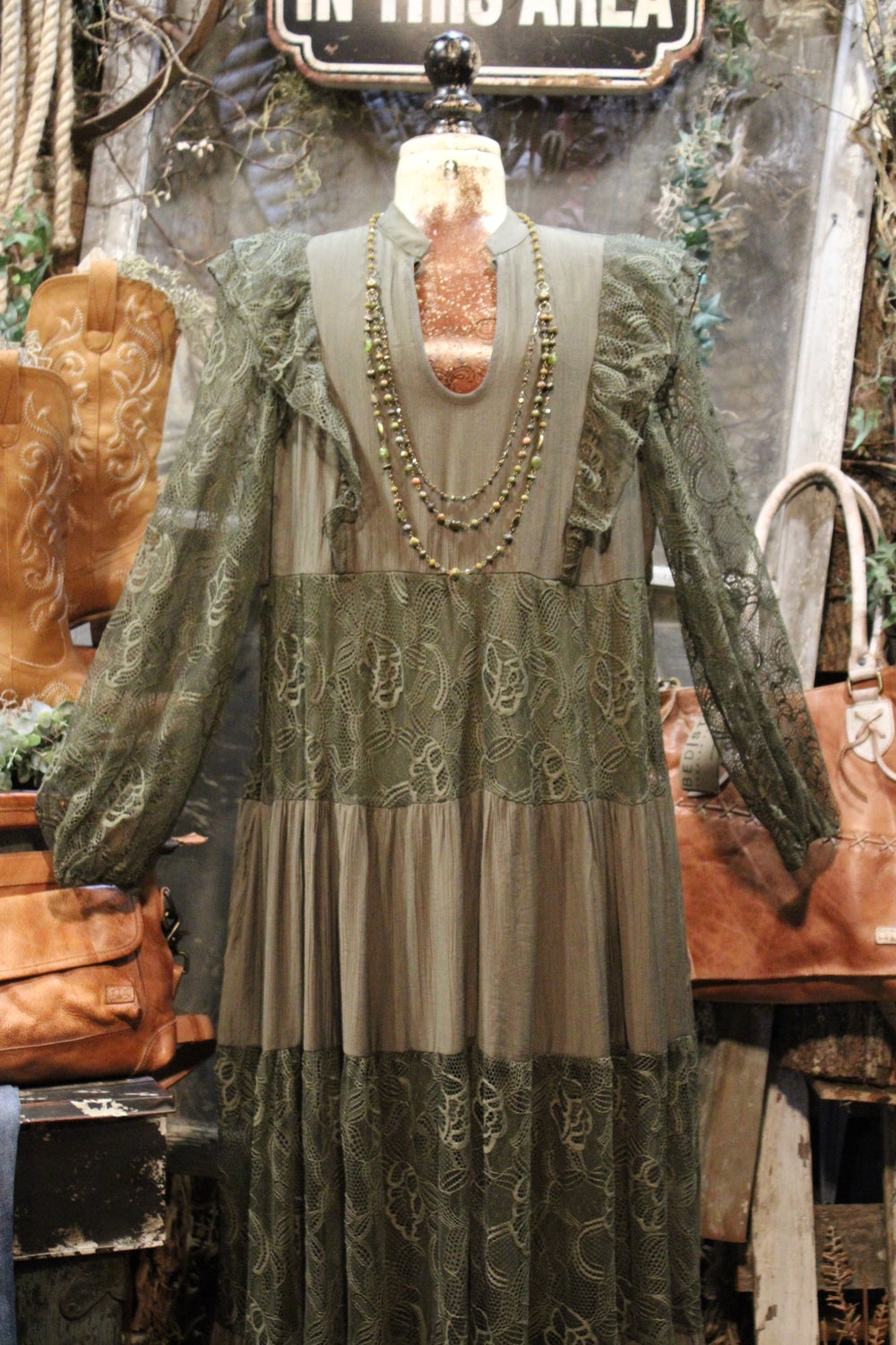 Swinging Saddle Maxi