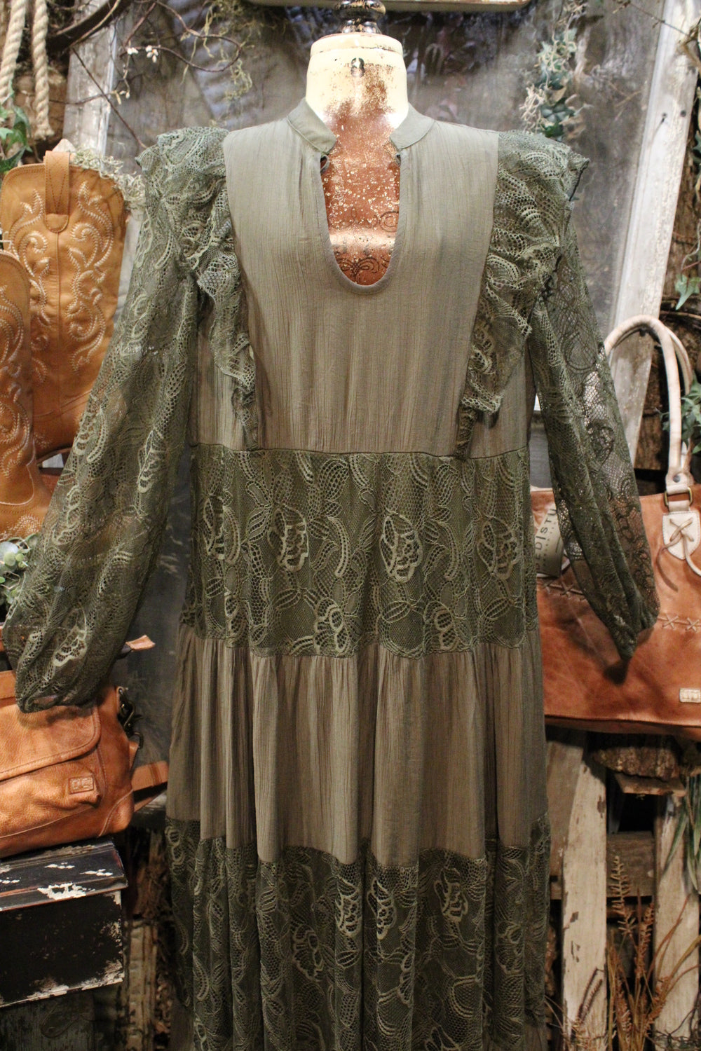 Swinging Saddle Maxi