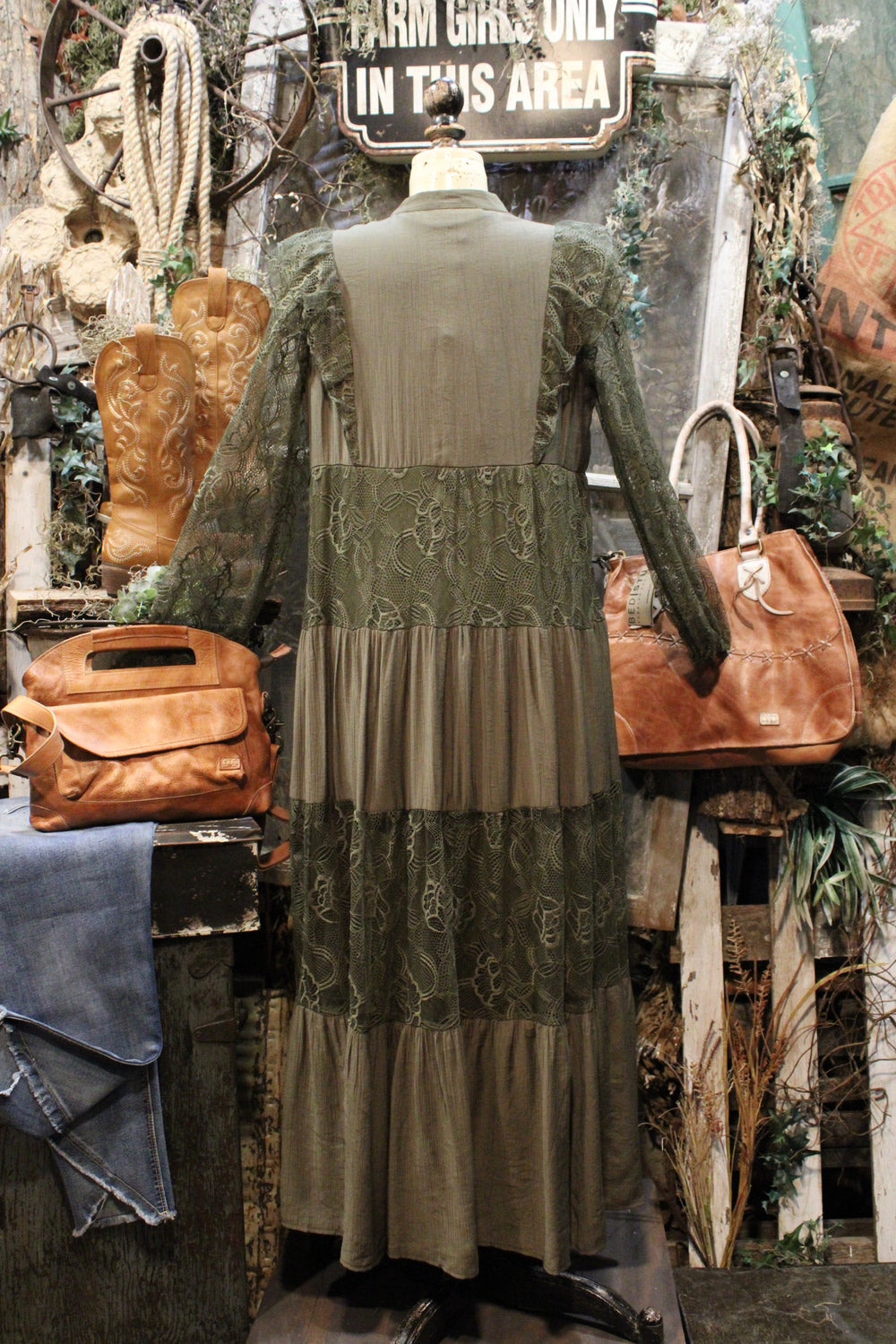 Swinging Saddle Maxi