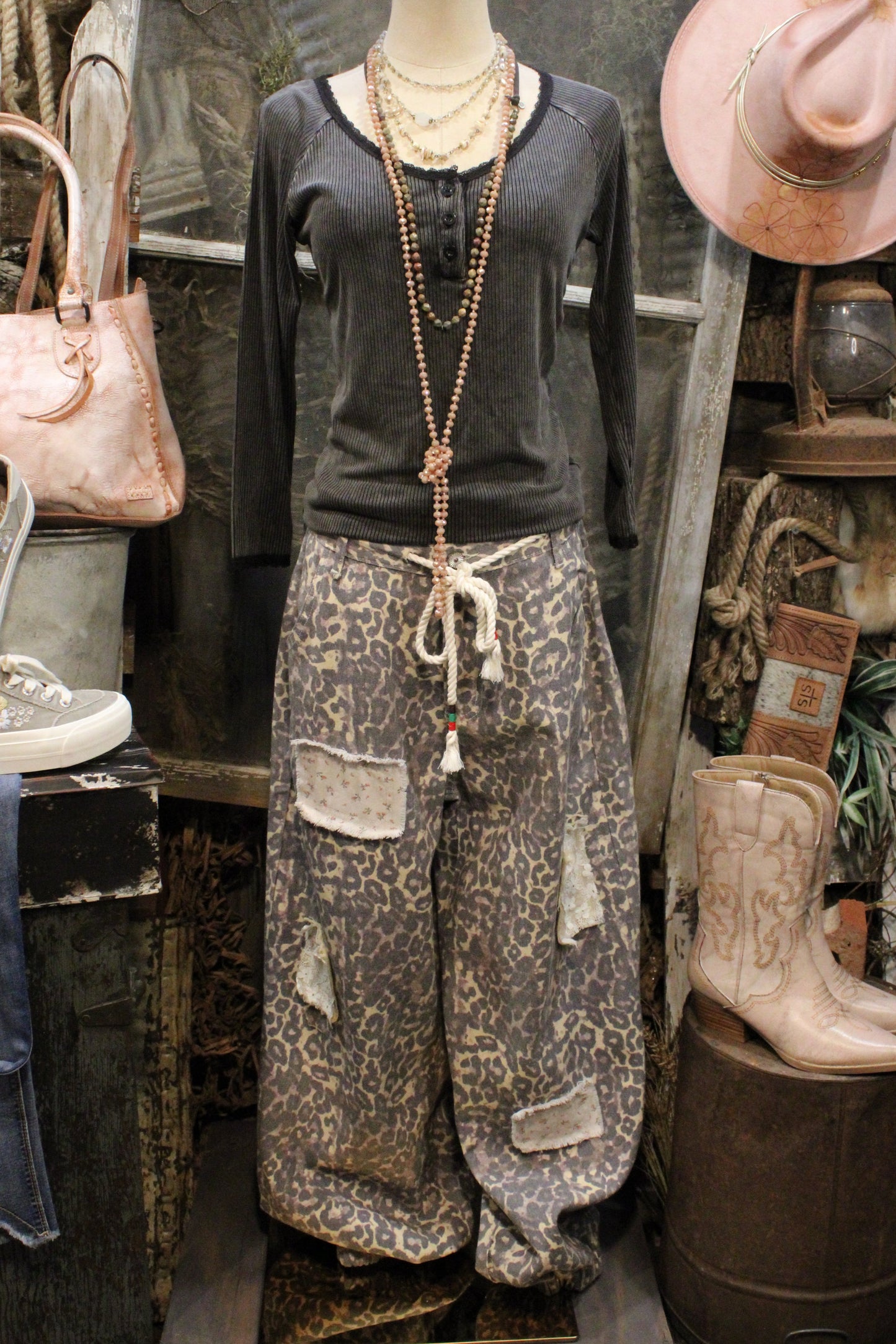 DEFinately LEOPARD Pants