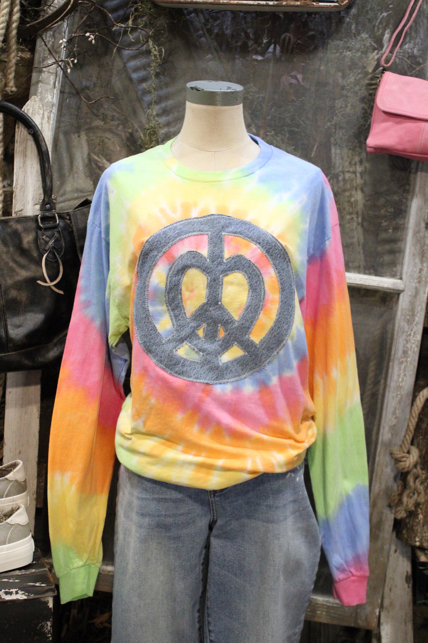 FGO Love Peace And Tie-Dye