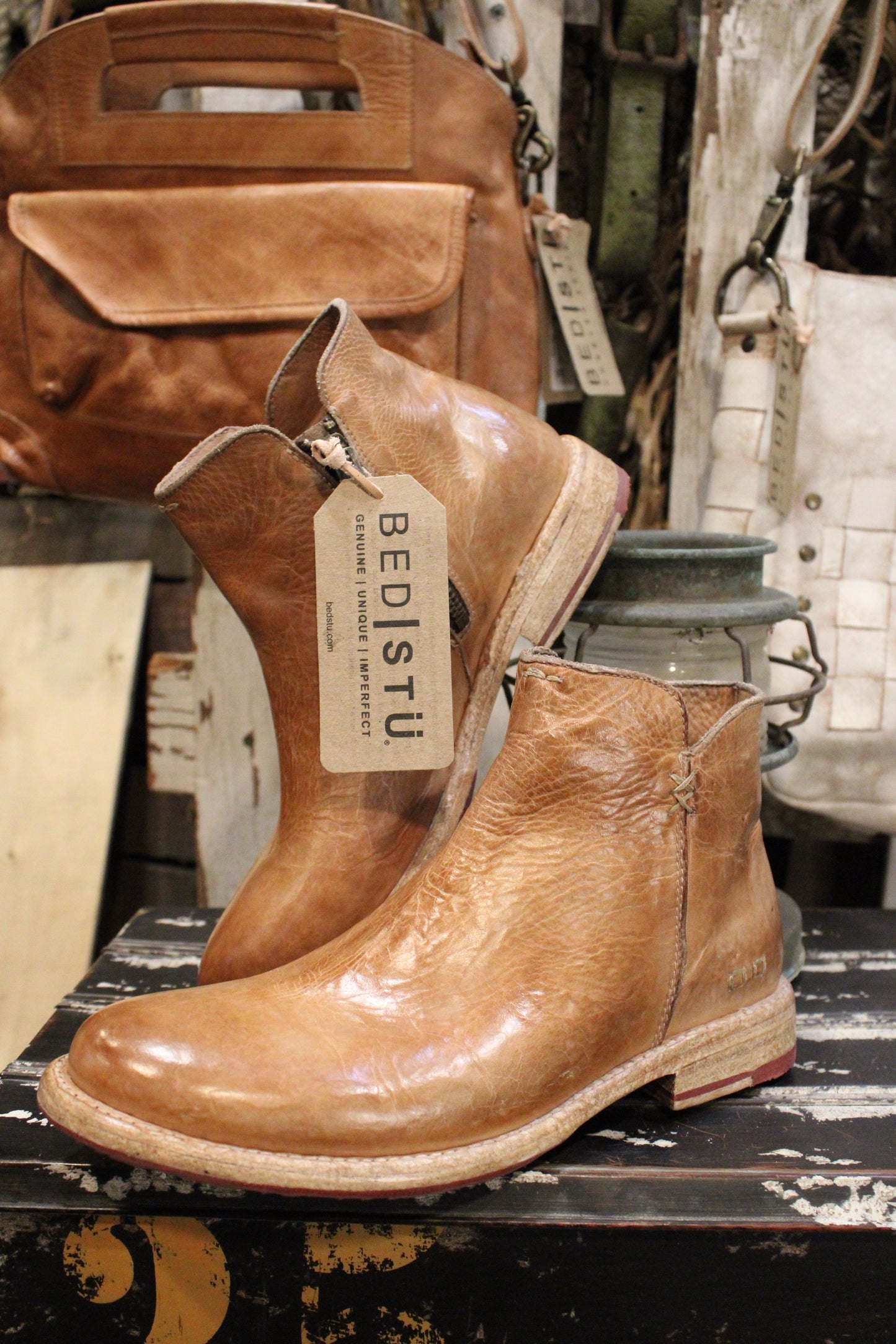 Bed|Stu YURISA Tan DD Tremolo Boots