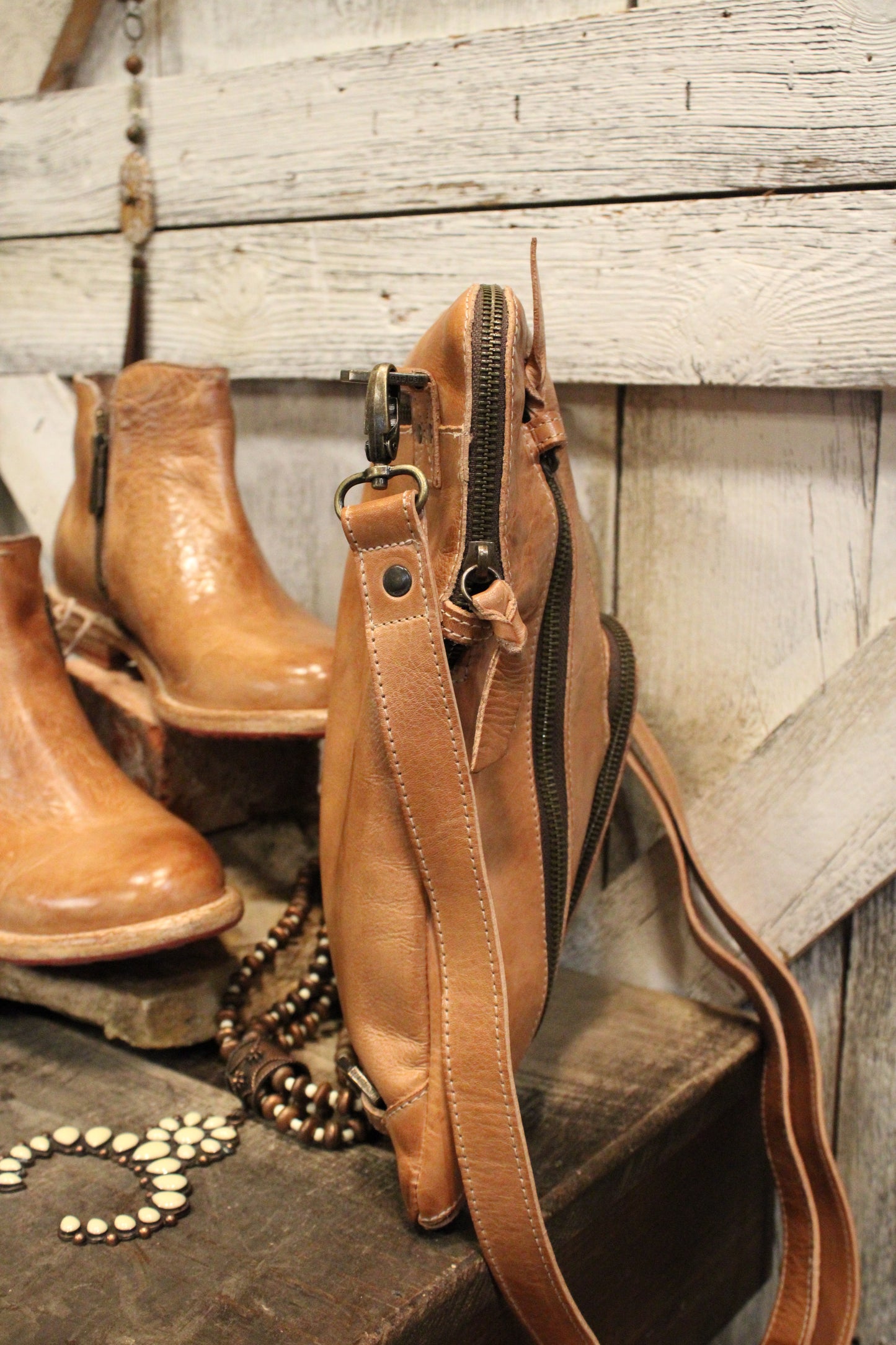 Bed|Stu Aiken Tan Rustic Handbag