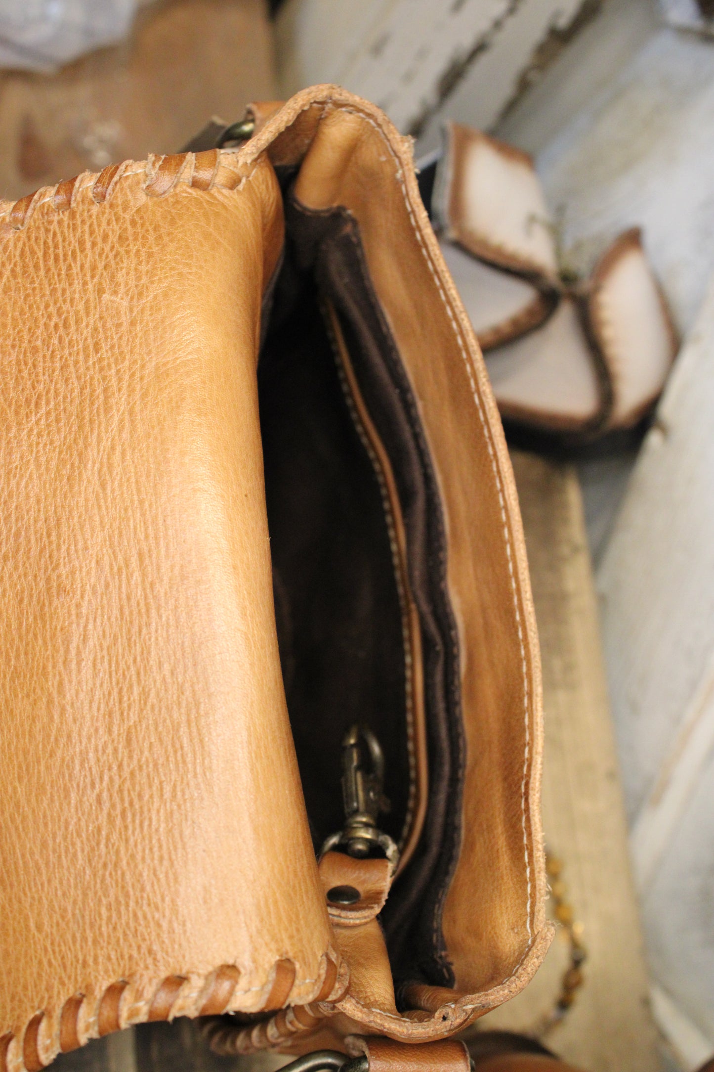 Bed|Stu Half Moon Tan Rustic Handbag