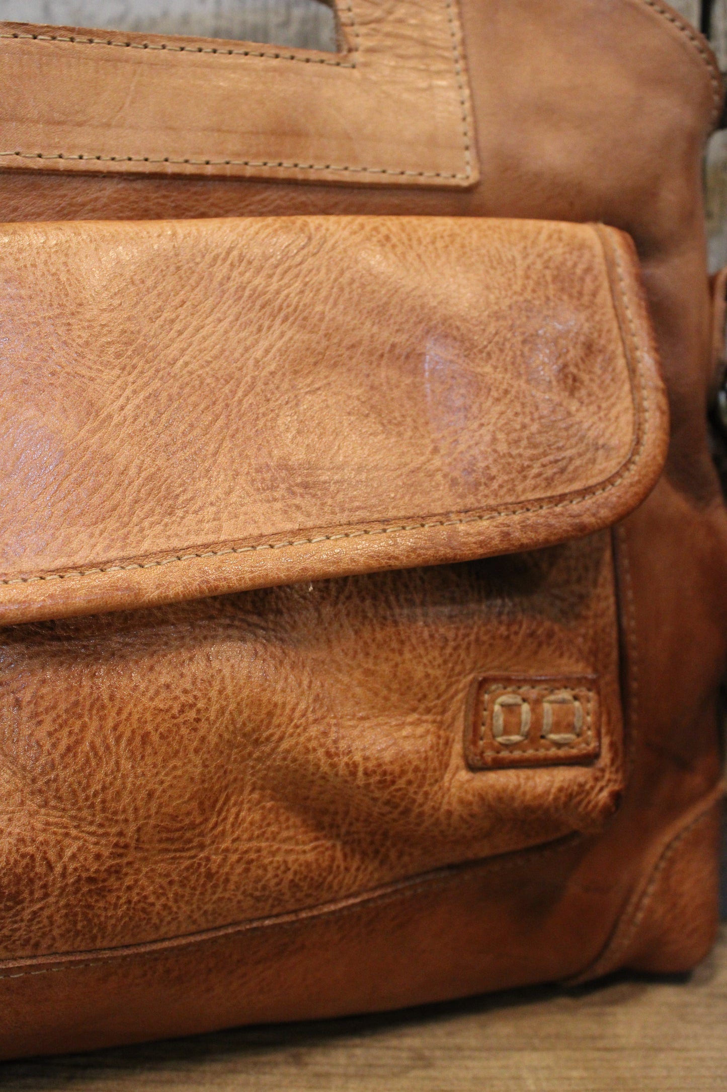 Bed|Stu Greenway Tan Rustic Handbag