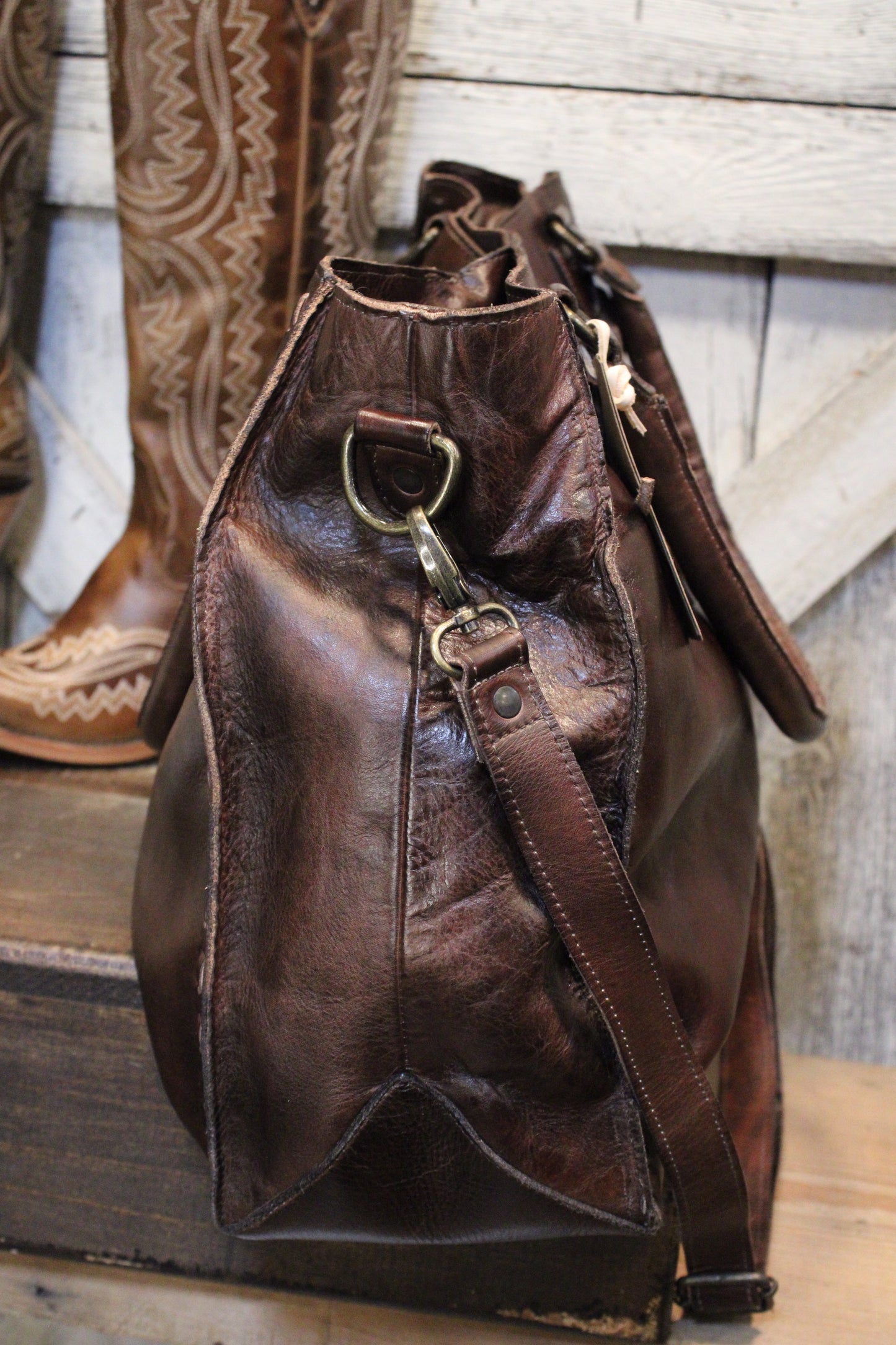 Bed|Stu Rockaway Teak Rustic Handbag