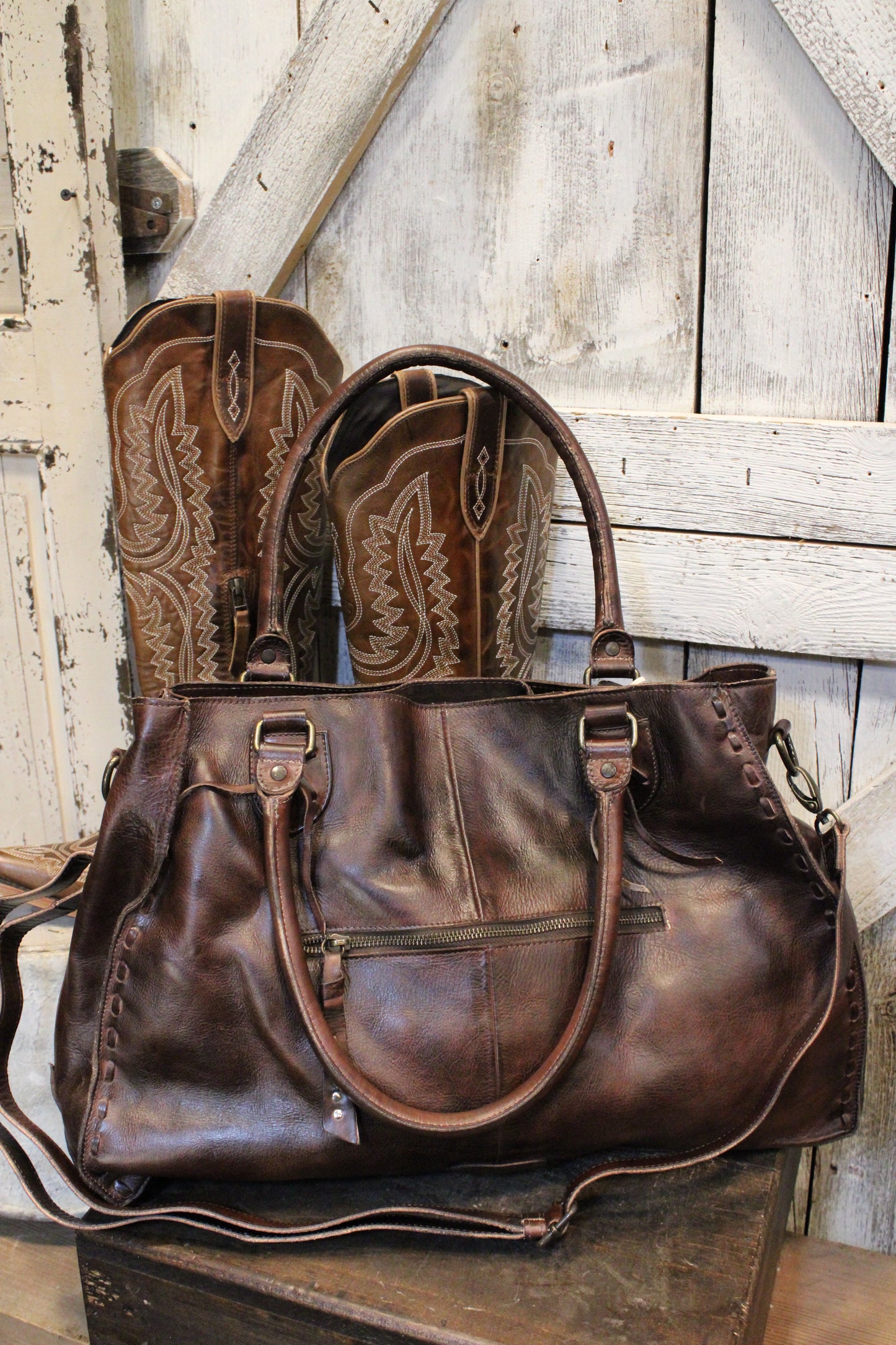 Bed|Stu Rockaway Teak Rustic Handbag