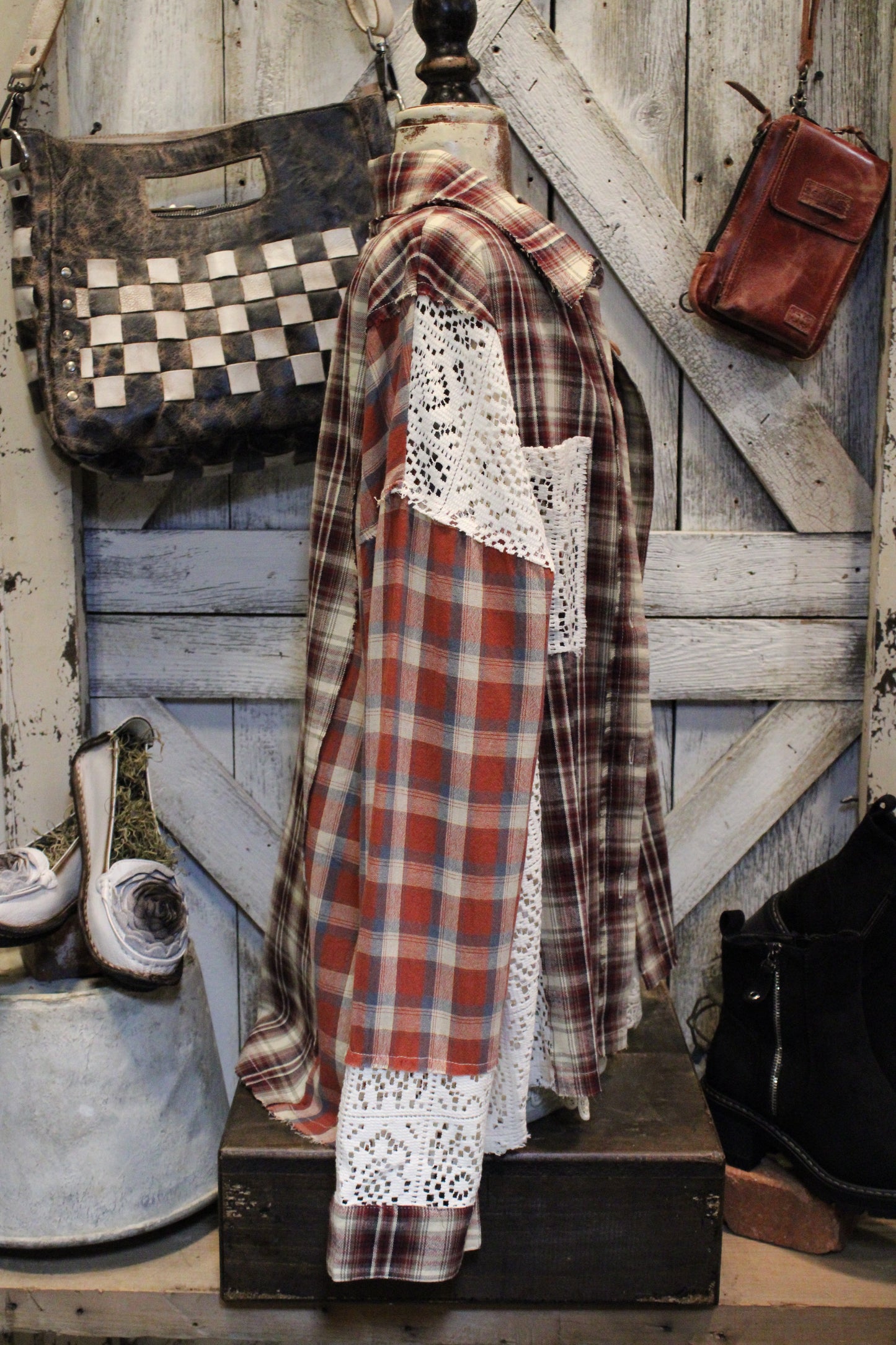 Charming Country Lace Plaid