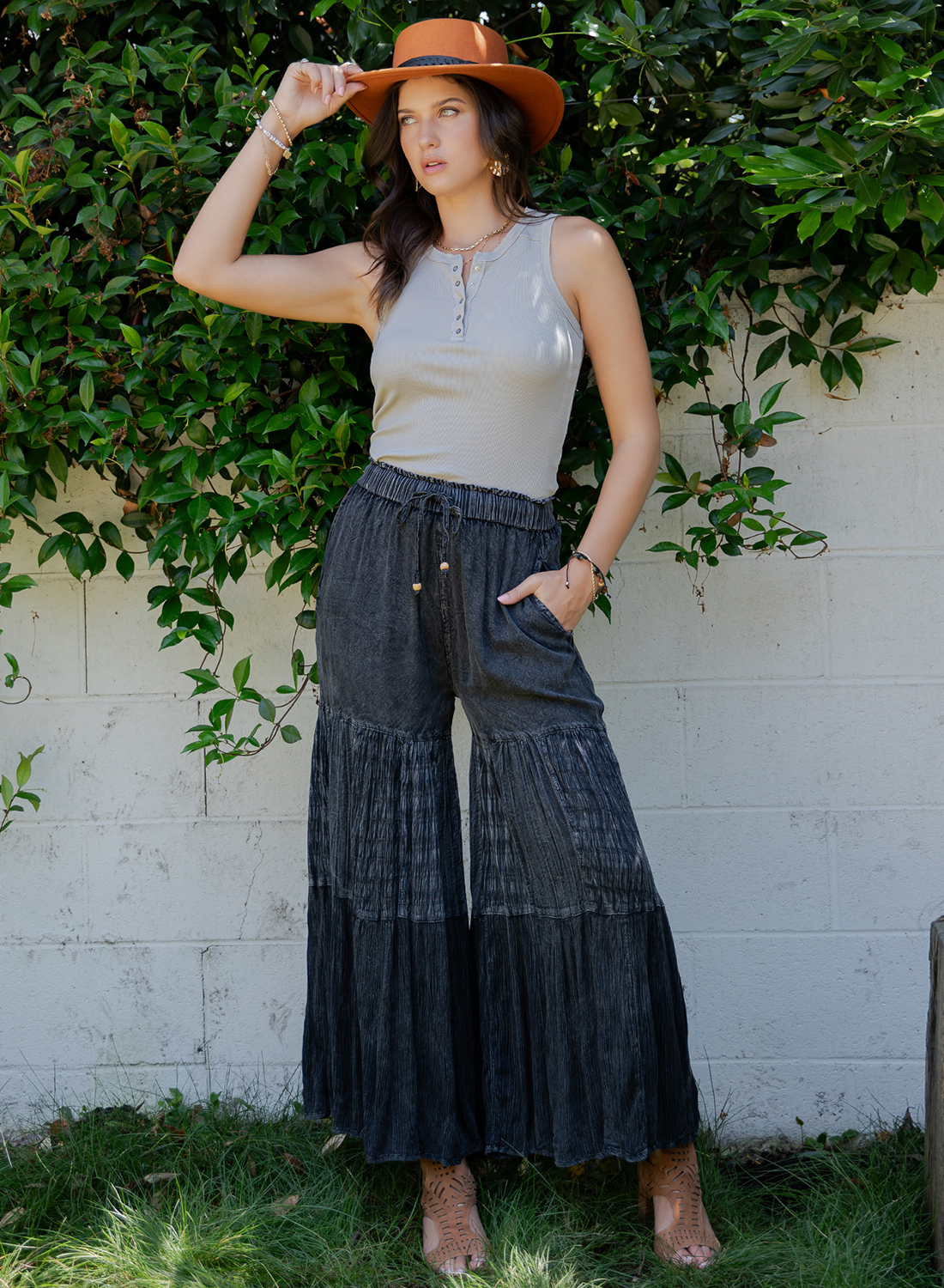 Wiggle Wagon Black Pants