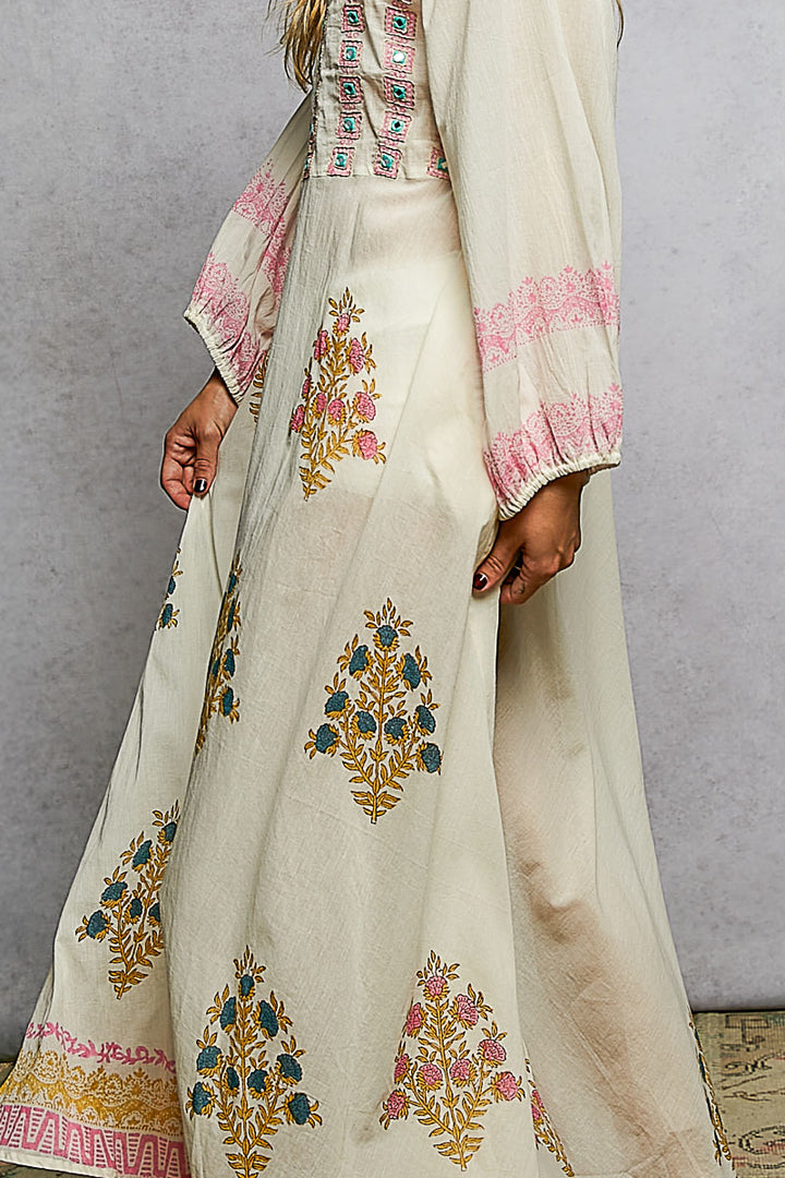 Garden Lily Breeze Maxi Dress