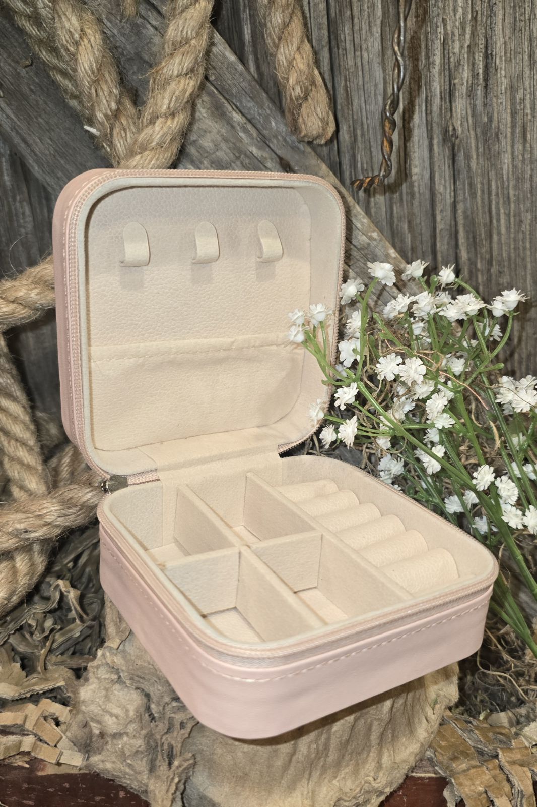 Hit The Road Pink Traveling Jewelry Box