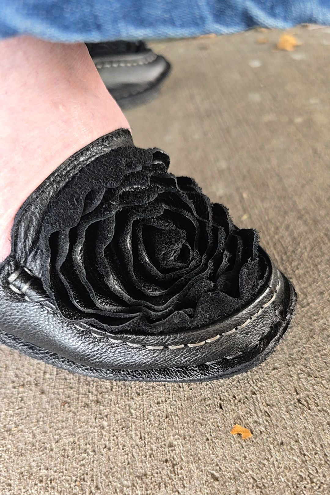 Darling Dezi Flower Blossom Black Loafers