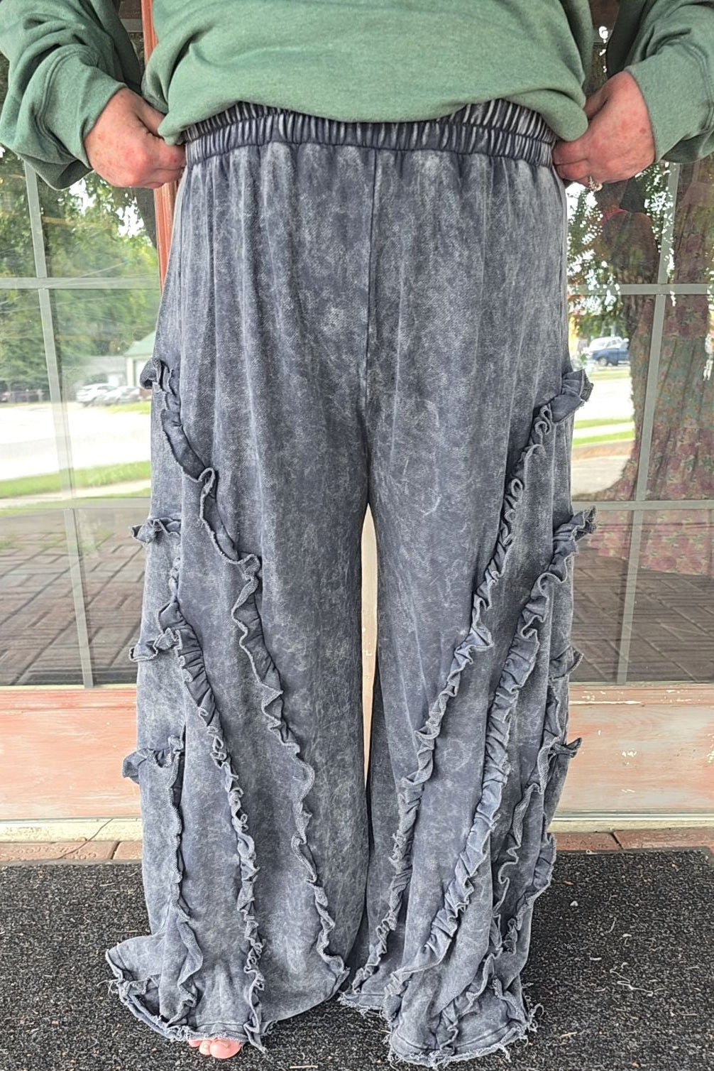 Relaxed Ruffle Charcoal Pants
