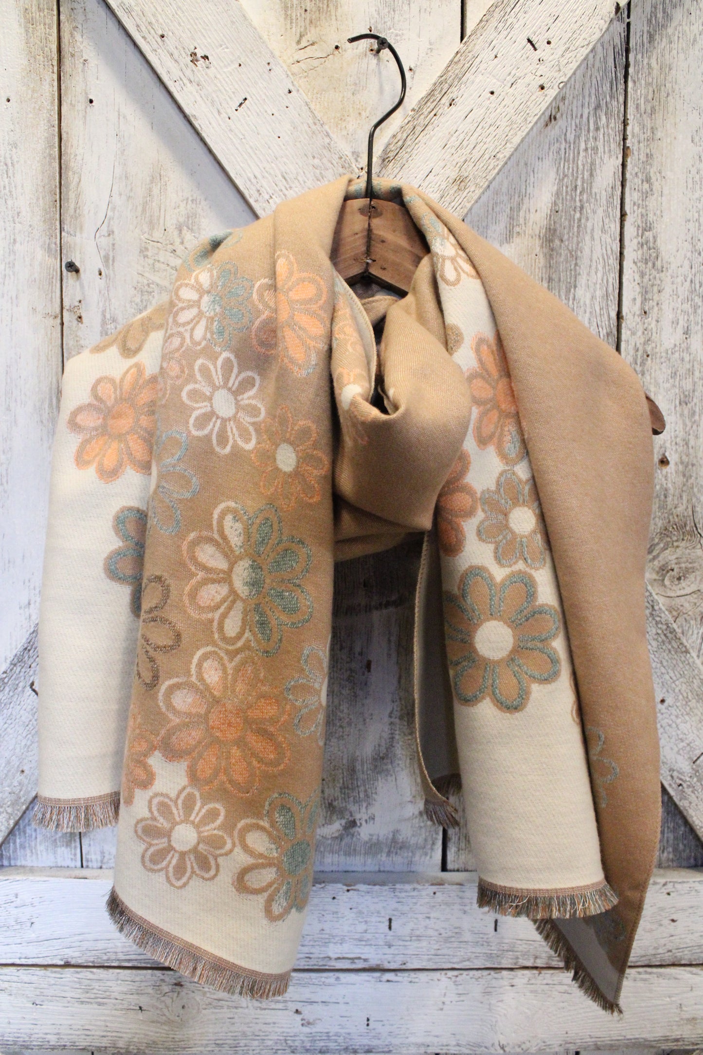 Buttery Soft Retro Daisy Scarf