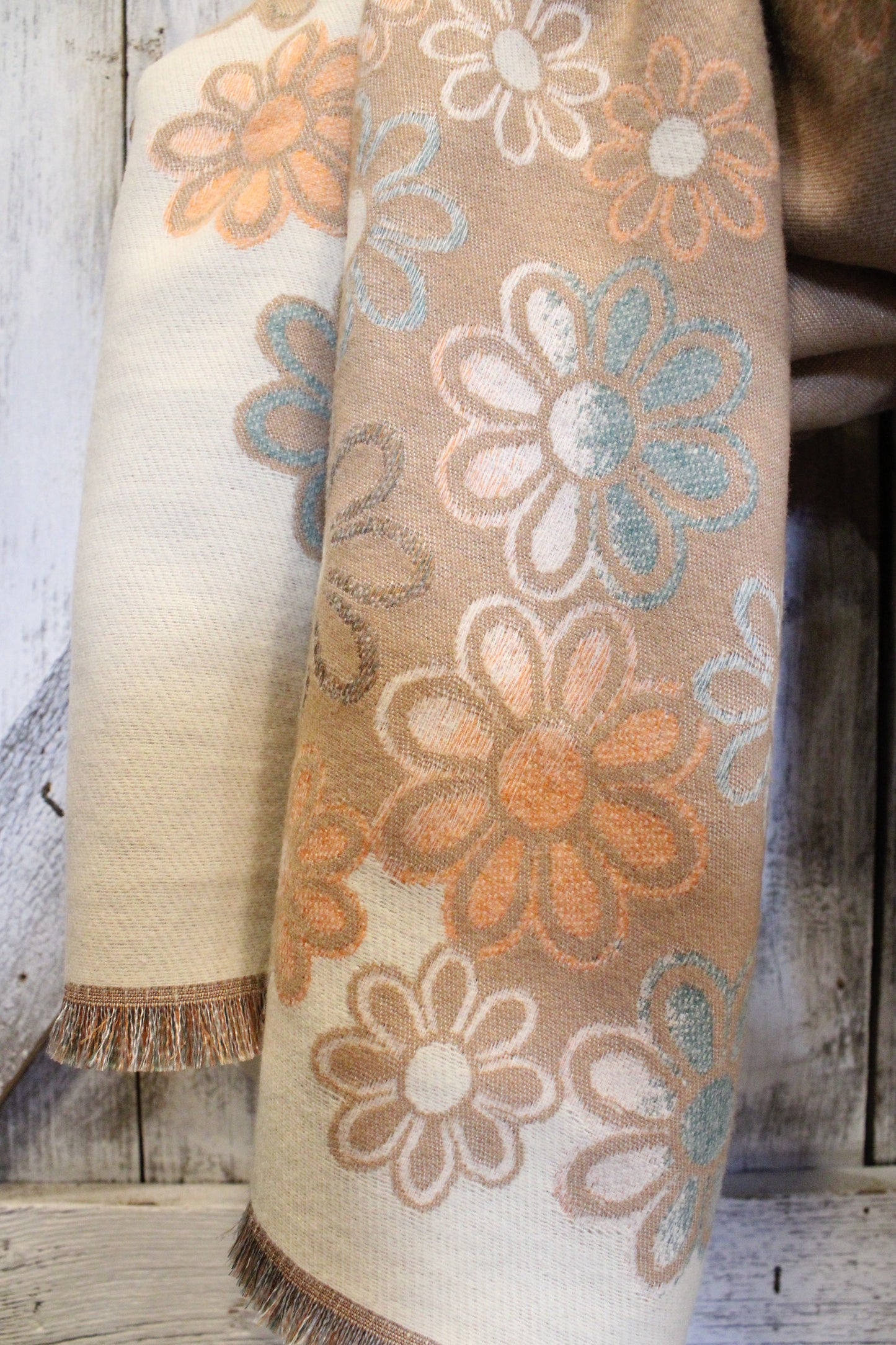 Buttery Soft Retro Daisy Scarf