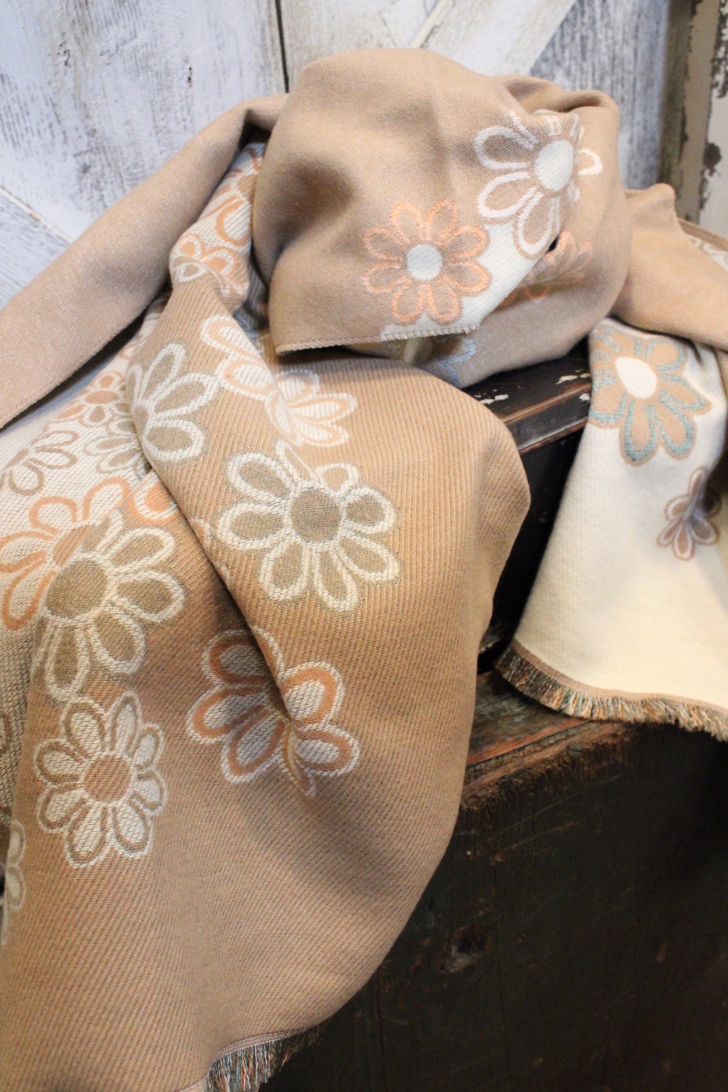 Buttery Soft Retro Daisy Scarf