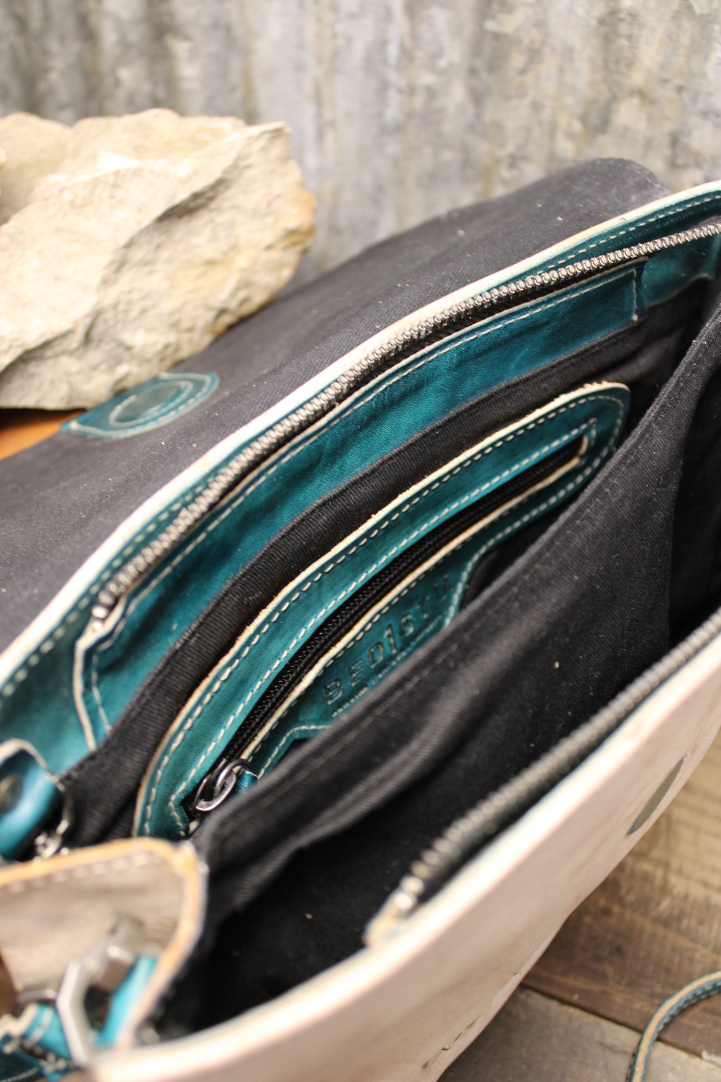 Bed|Stu Cleo Nectar Lux Arctic Teal Rustic Handbag