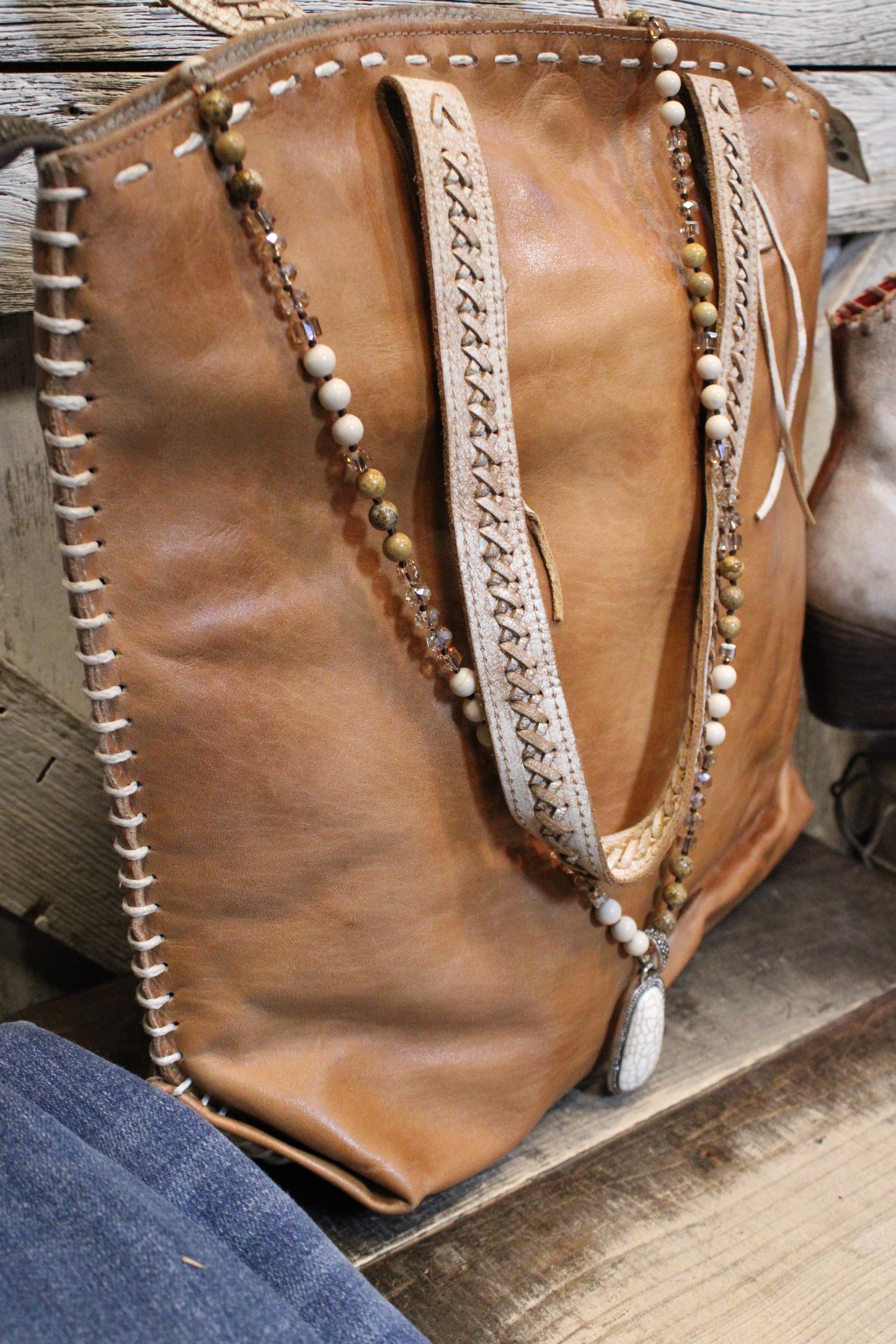 Bed|Stu Barra II Tan Rustic Nectar Lux Handbag