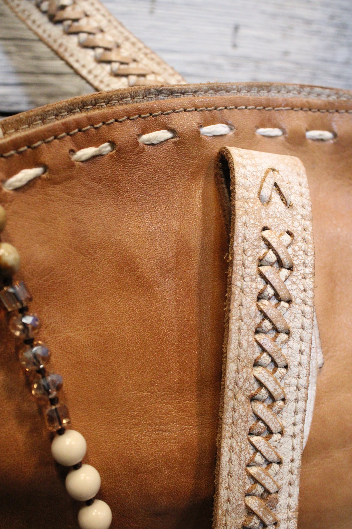 Bed|Stu Barra II Tan Rustic Nectar Lux Handbag