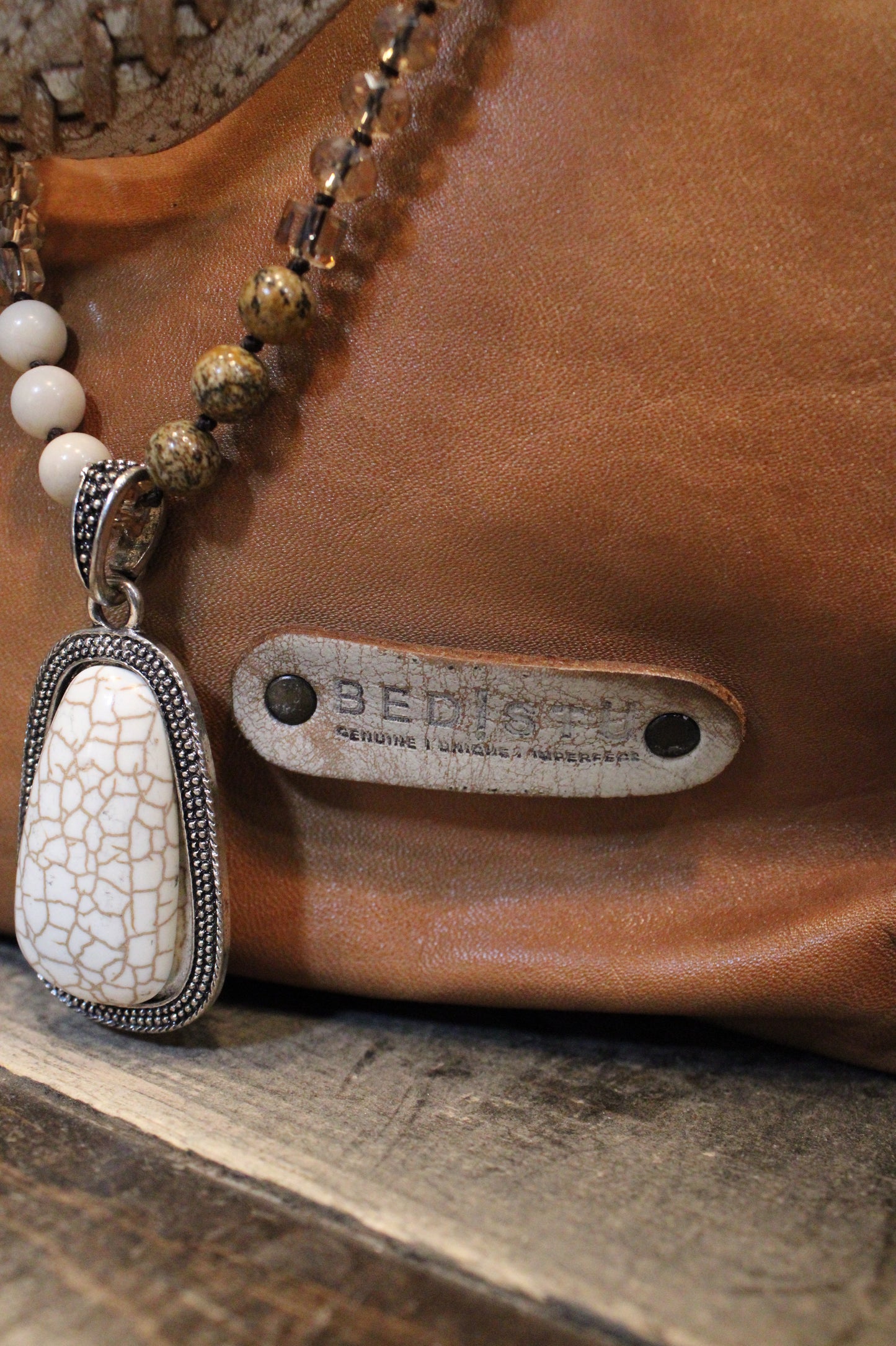 Bed|Stu Barra II Tan Rustic Nectar Lux Handbag