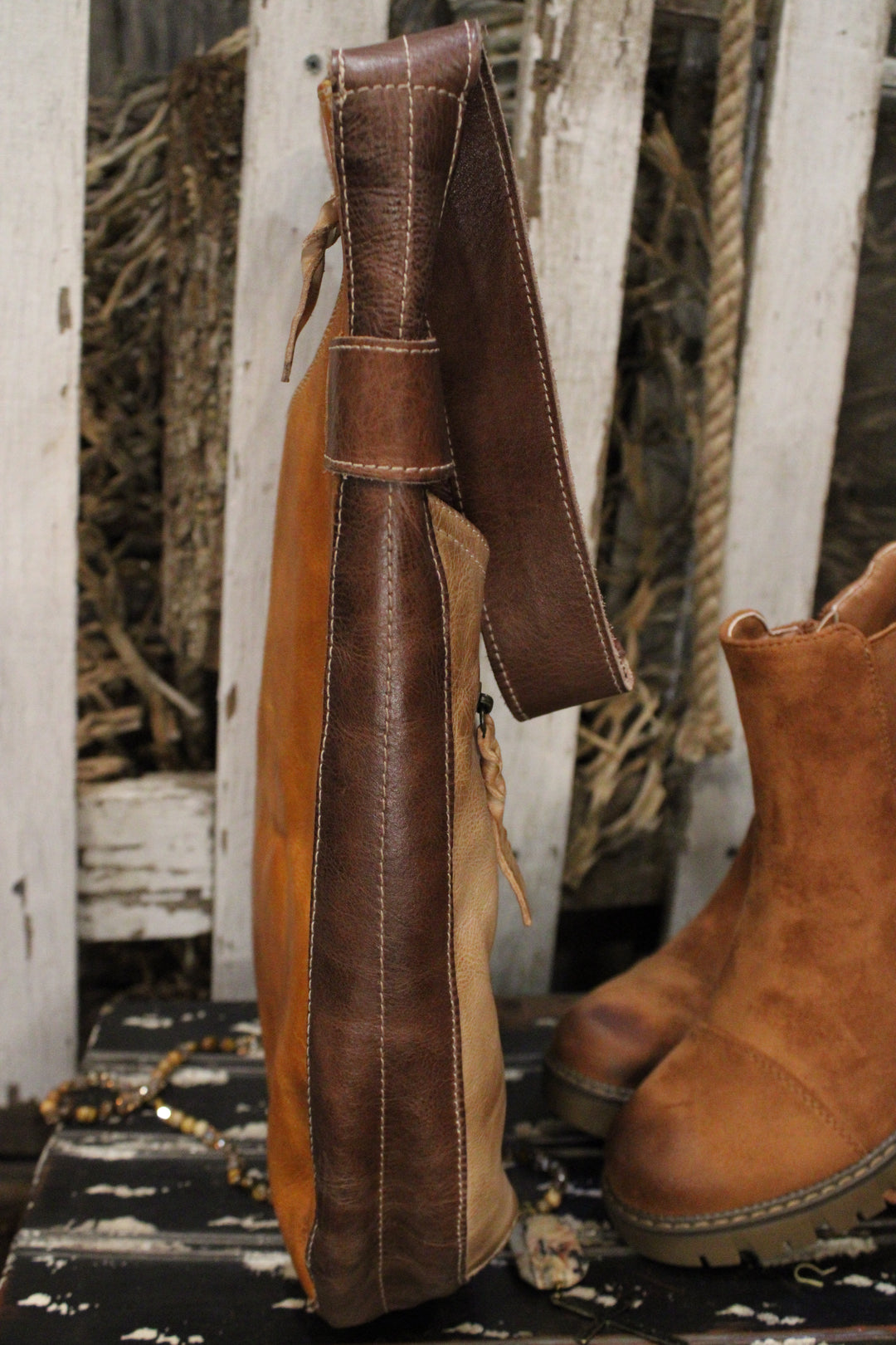 Bed|Stu Argus Cafe Latte Rustic Handbag