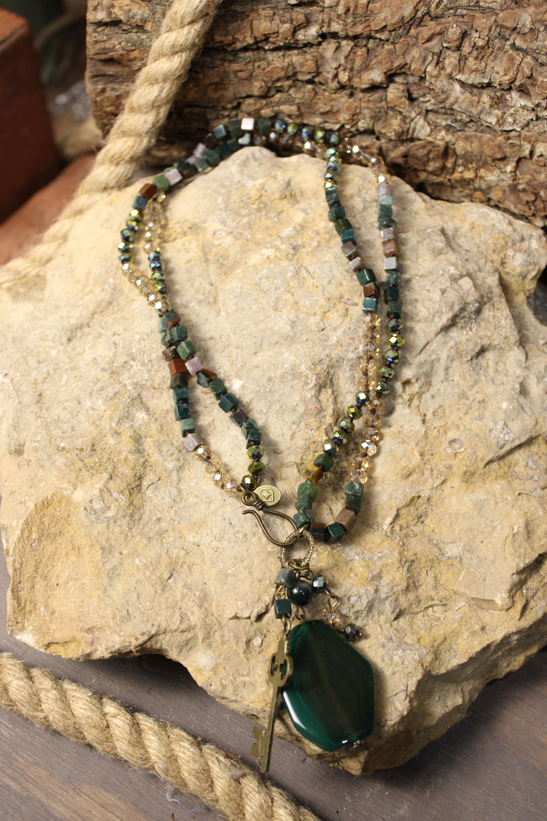 Suki India Agate Necklace