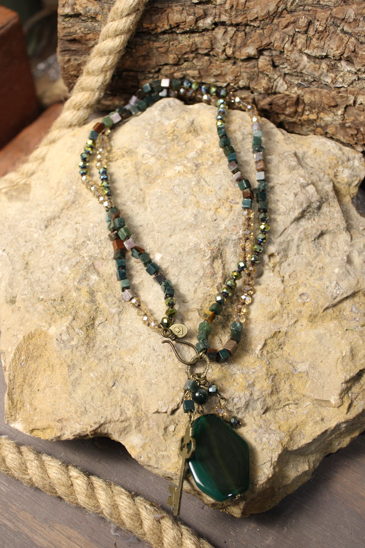 Suki India Agate Necklace