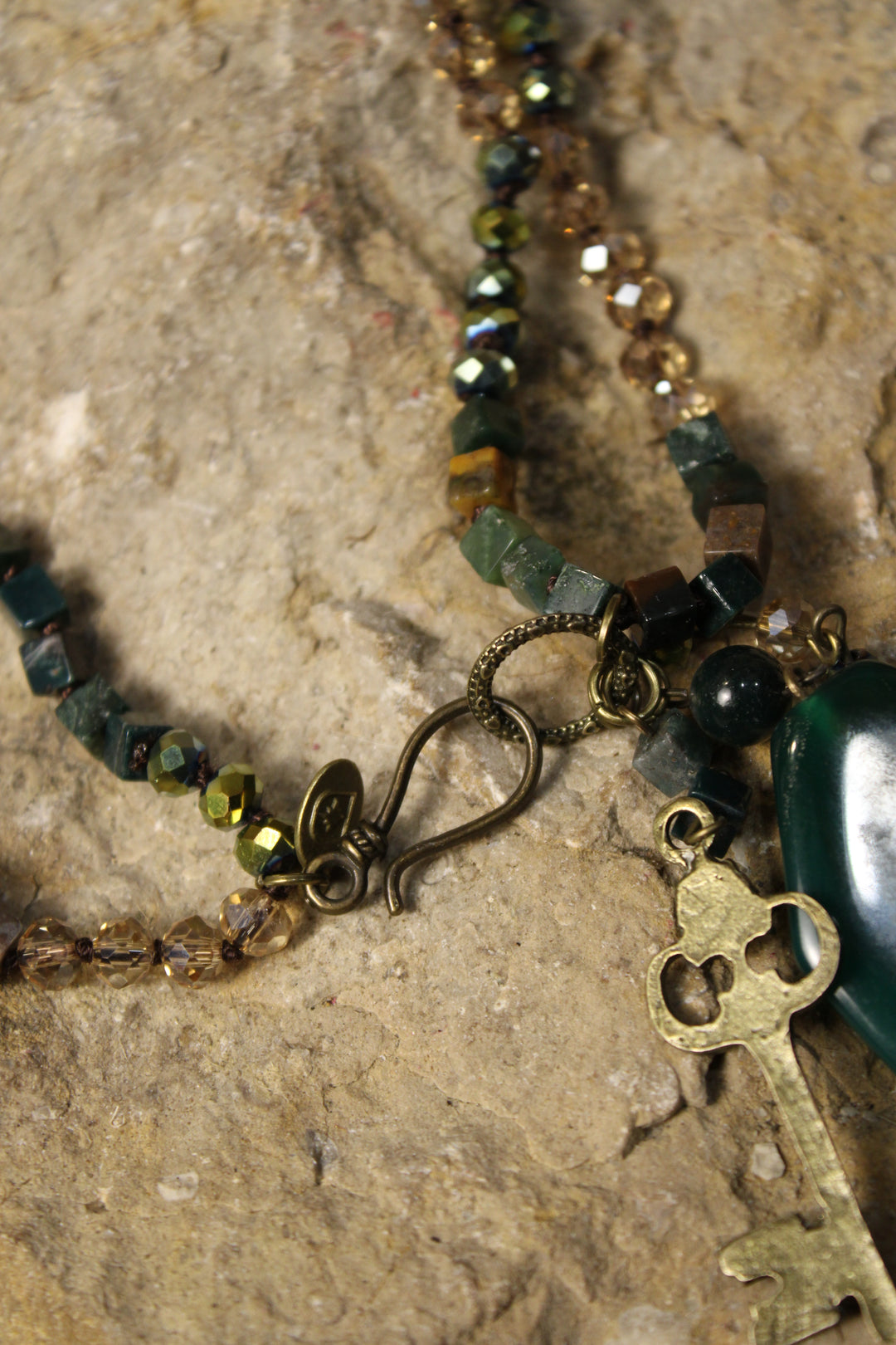 Suki India Agate Necklace