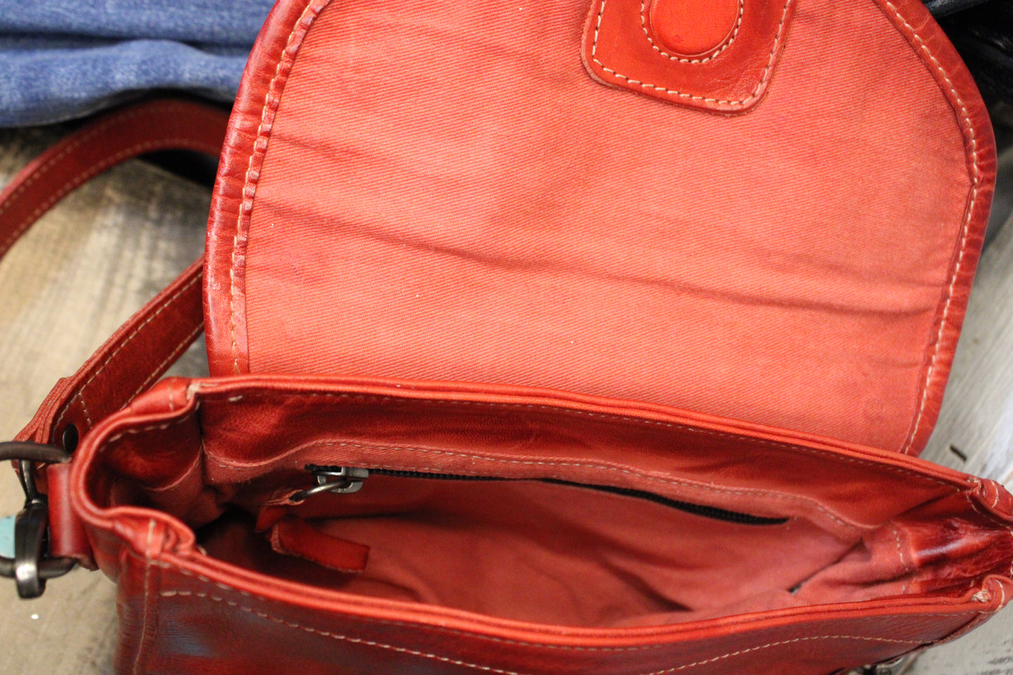 Bed|Stu Occurrence Red DD Handbag