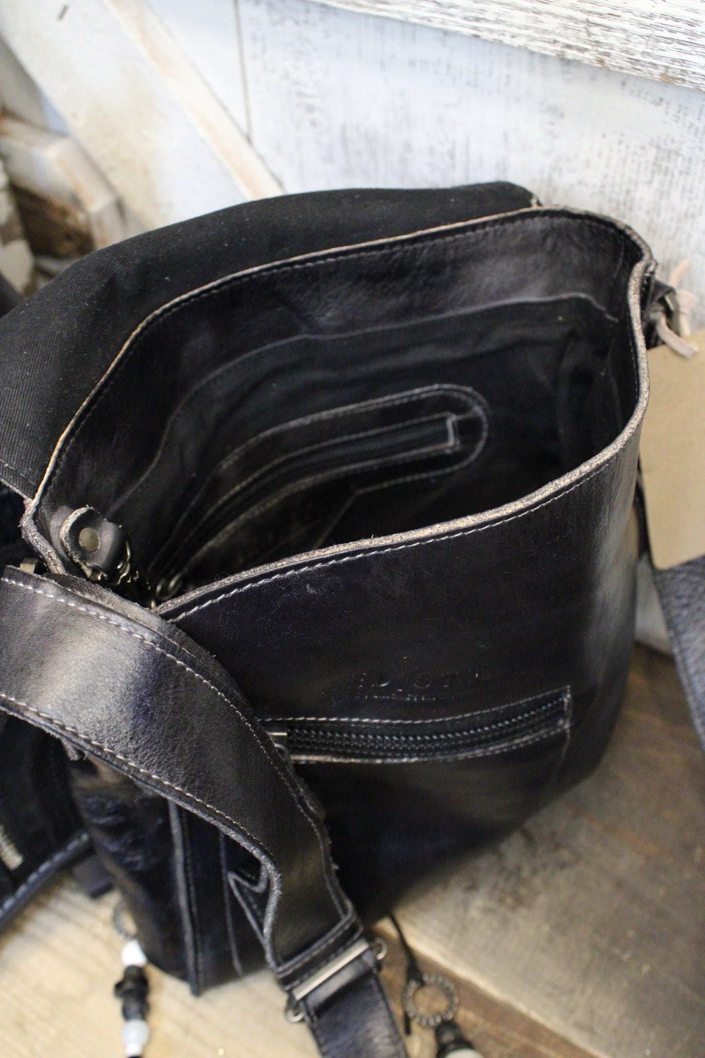 Bed|Stu Venice Beach Black Rustic Handbag