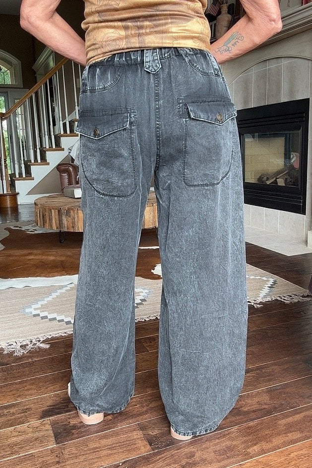 Memory Lane Black Capri Pants