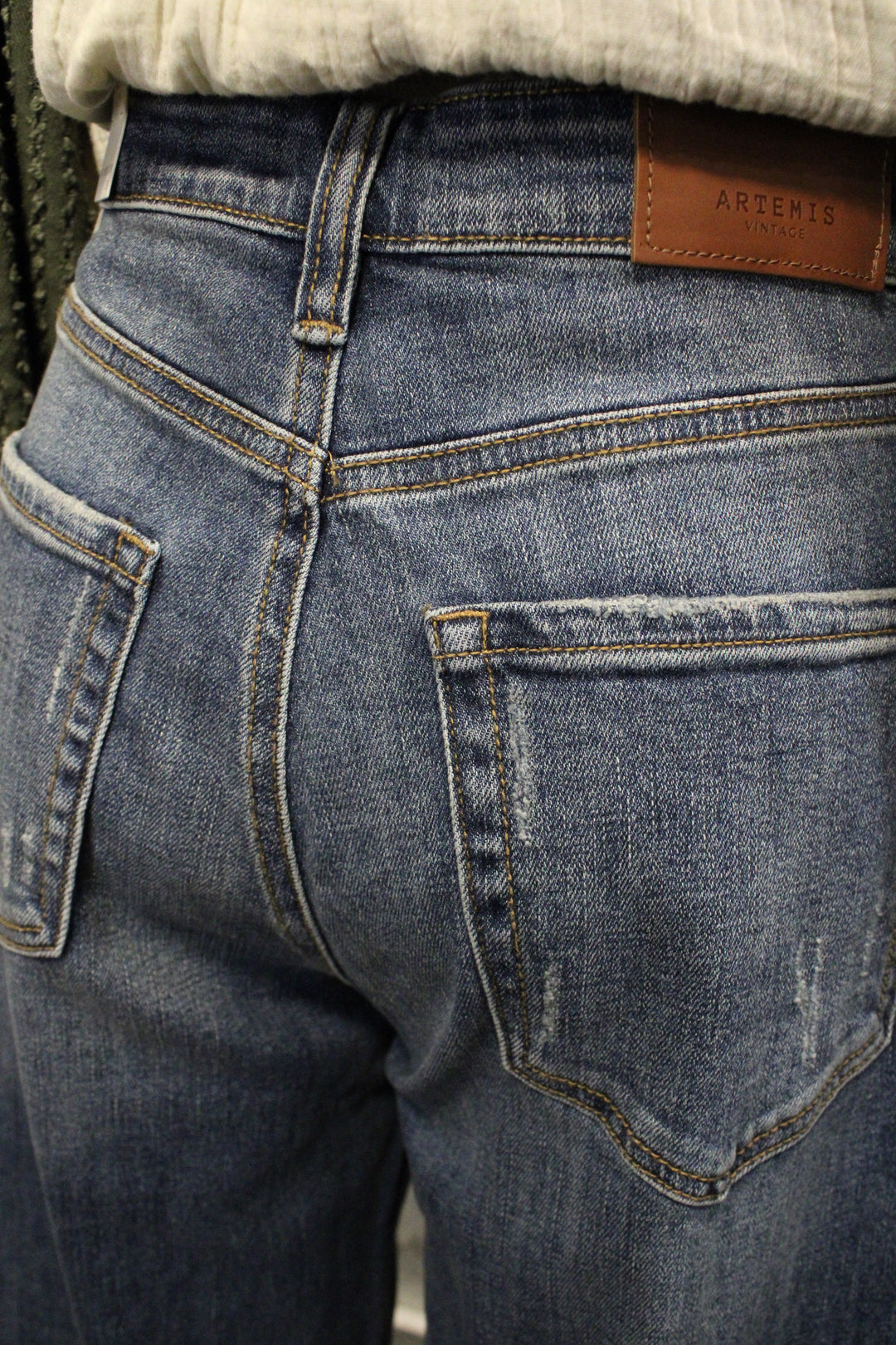 Honey High Rise Barrel Jeans