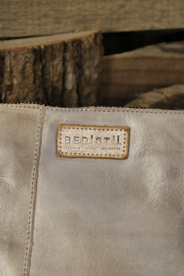Bed|Stu Aiken Icicle Rustic Nectar Lux Handbag