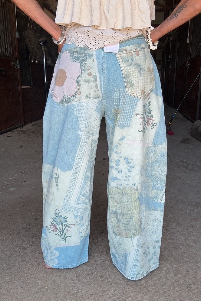 Patch Print Light Denim Barrel Jeans