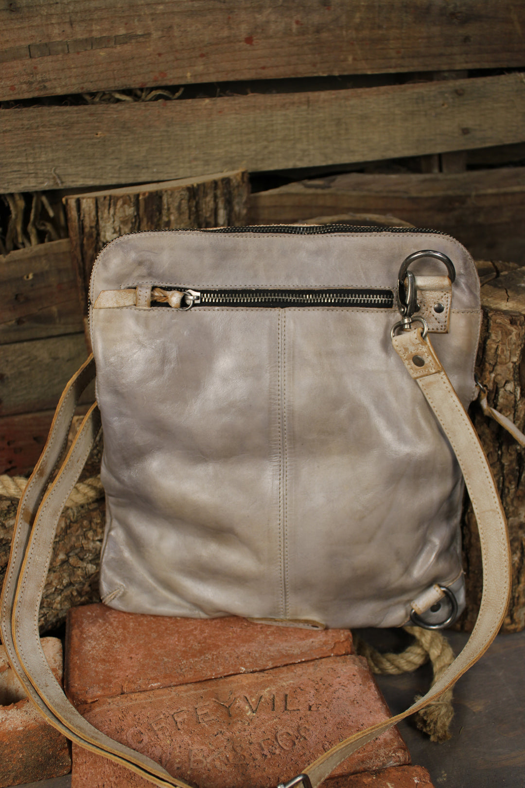 Bed|Stu Aiken Icicle Rustic Nectar Lux Handbag