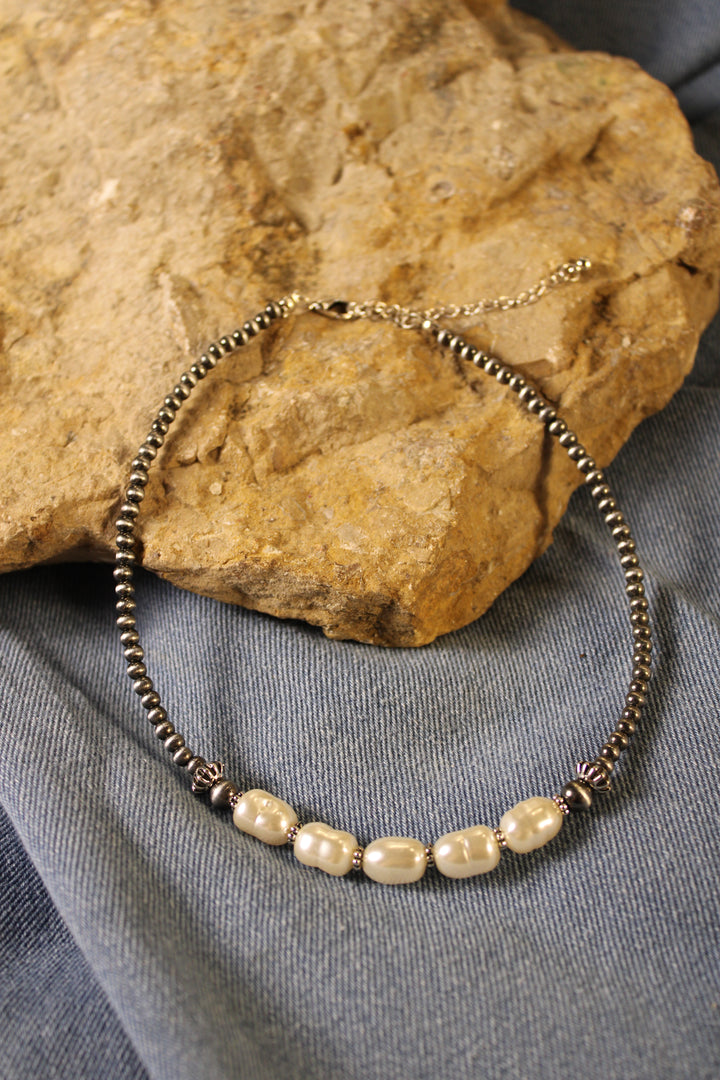 Pearl Navajo Beaded Choker Necklace