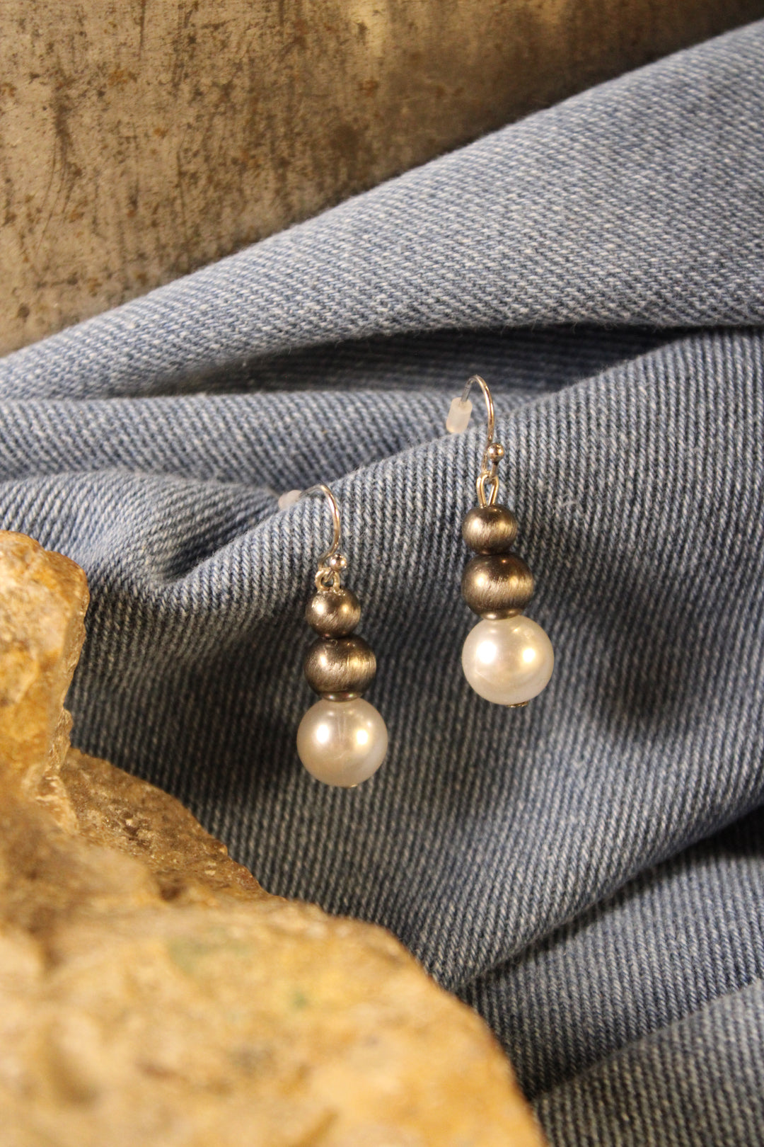 Navajo River Pearl Earrings