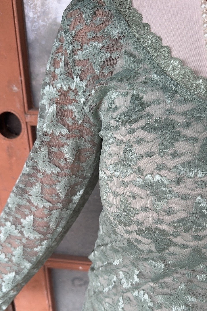 Fluttering Fern Layering Blouse