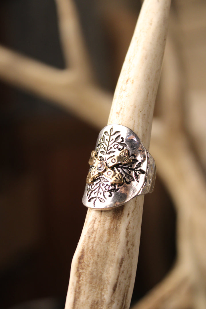 Gilded Harmony Arrow Ring