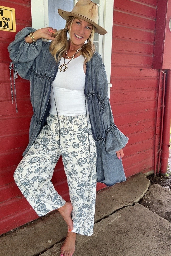 Vintage Vine Cropped Pants