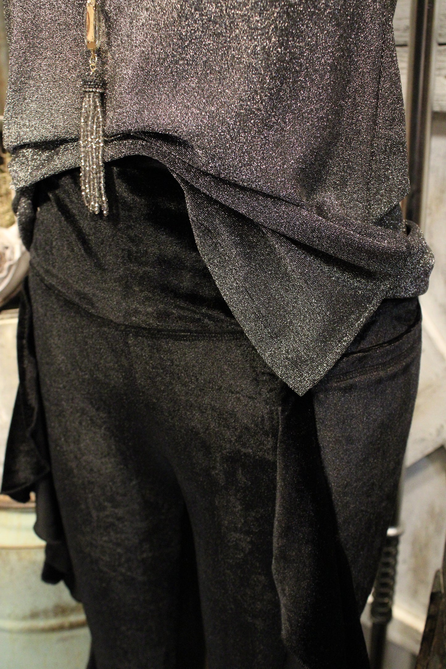 Velvet Ruffle Leggings