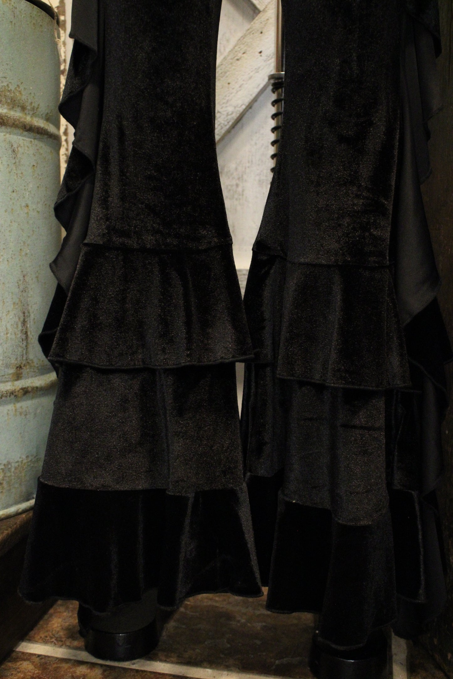 Velvet Ruffle Leggings