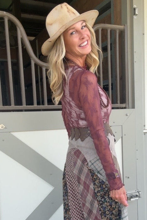 Whispering Lace Blouse In Burgundy